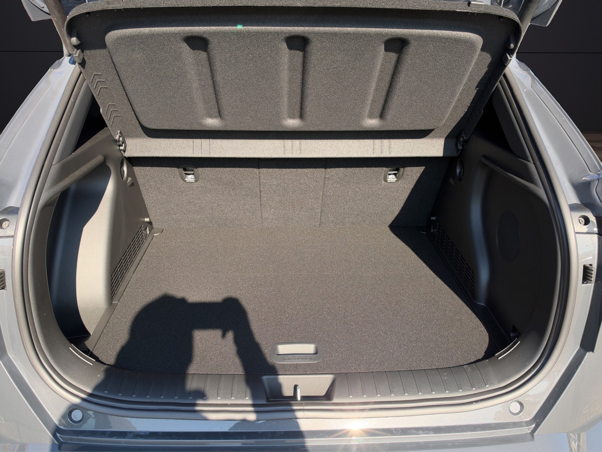 HYUNDAI Kona EV 65.4 kWh N Line-image-16