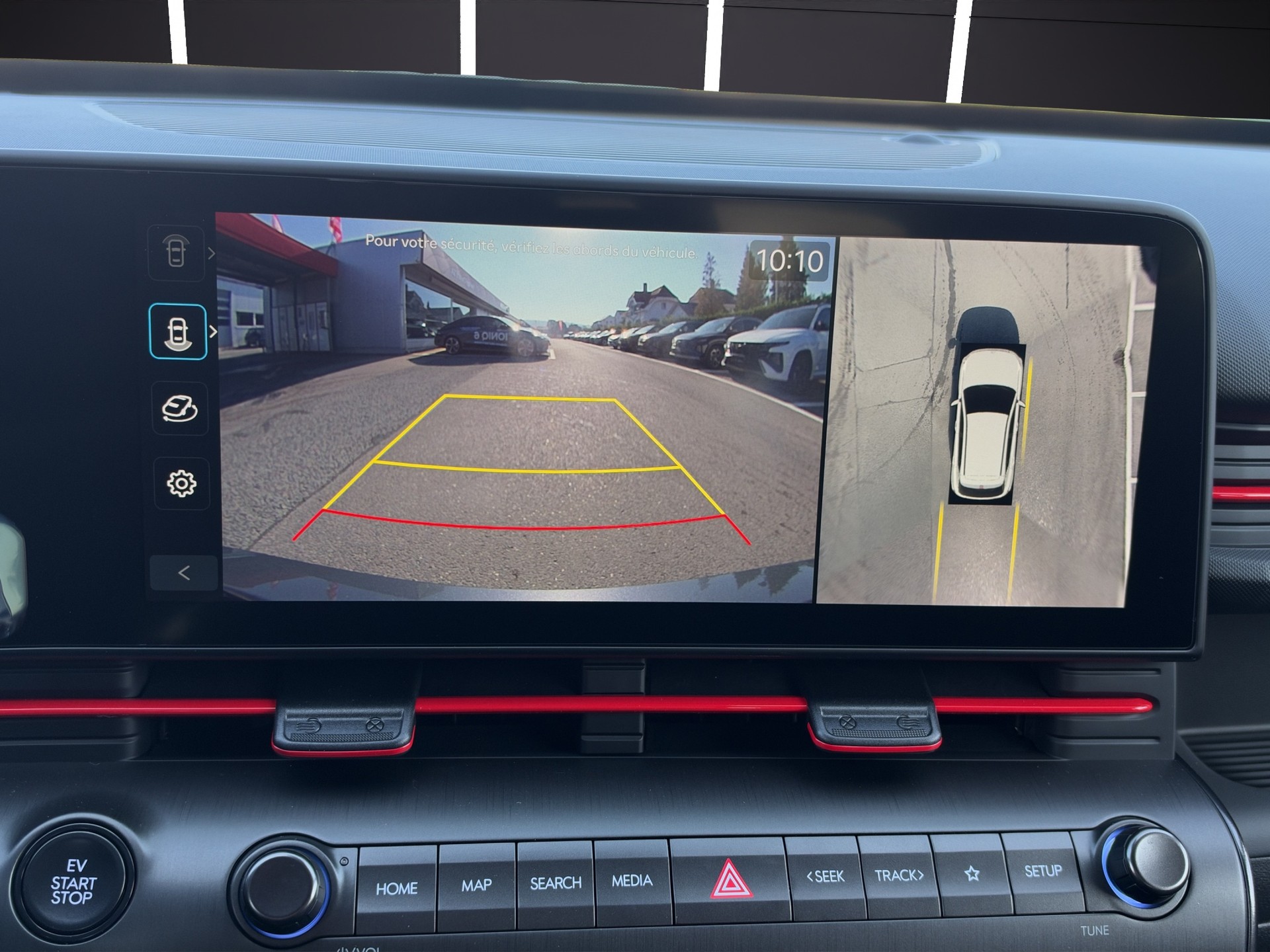HYUNDAI Kona EV 65.4 kWh N Line-image-12