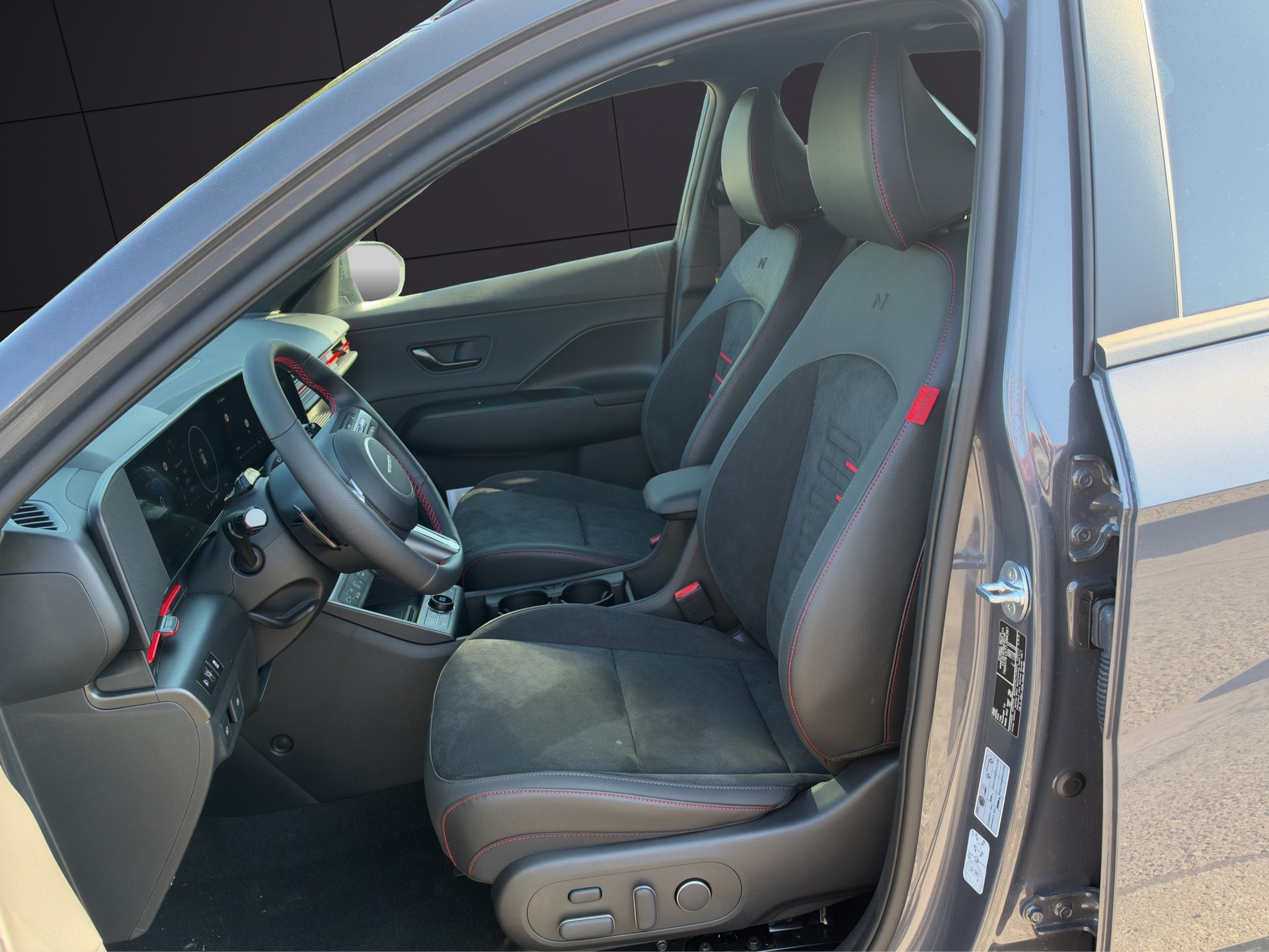 HYUNDAI Kona EV 65.4 kWh N Line-image-14