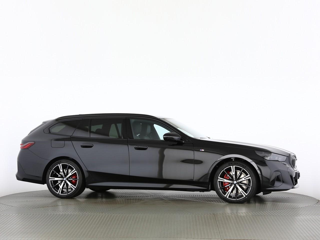 BMW 540d xDrive Touring-image-19