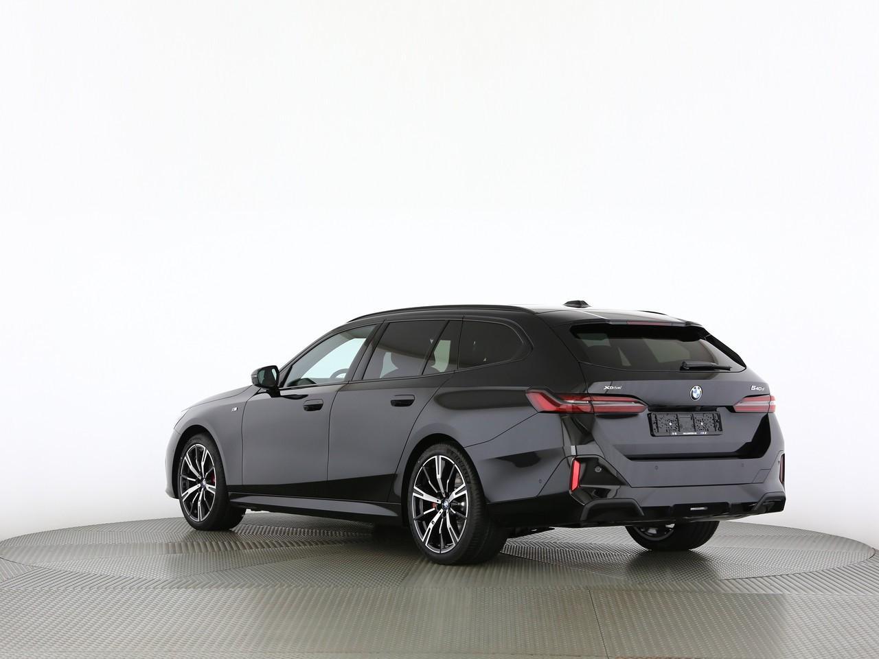 BMW 540d xDrive Touring-image-10