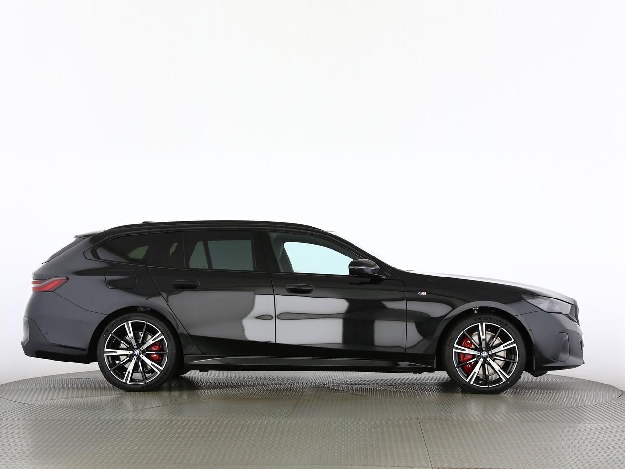 BMW 540d xDrive Touring-image-18