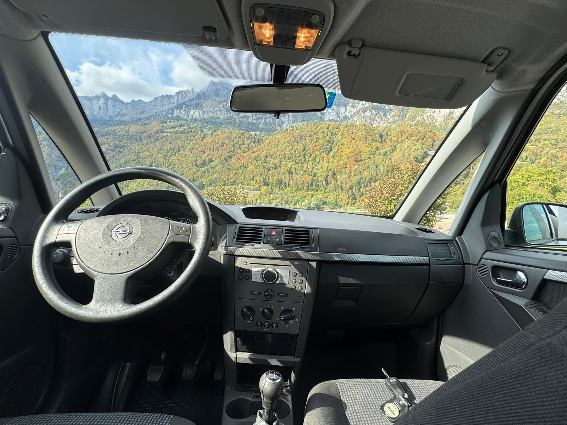OPEL Meriva 1.6i-16 TP (Essentia)-image-12