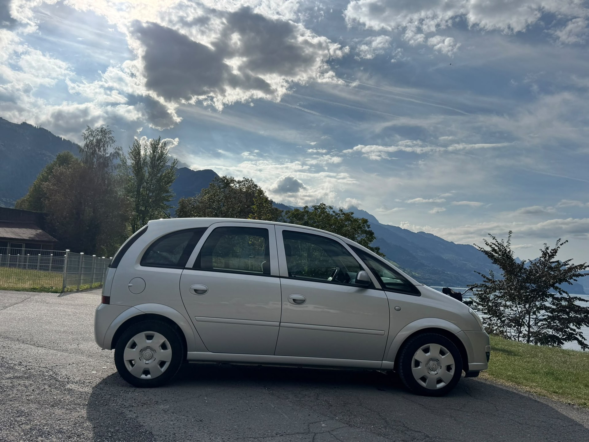 OPEL Meriva 1.6i-16 TP (Essentia)-image-4