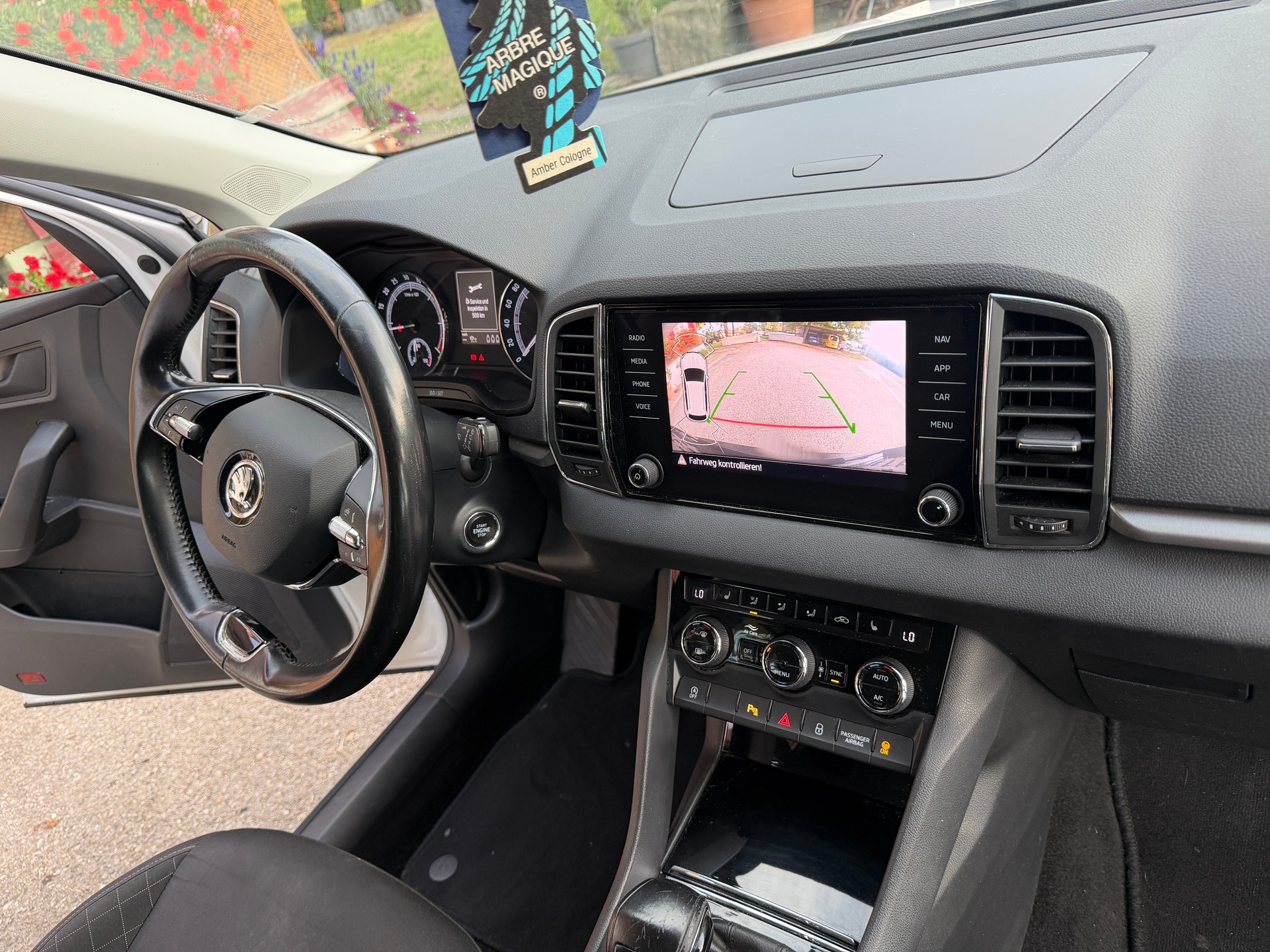 SKODA Karoq 2.0 TDI CR Ambition 4x4 DSG-image-9