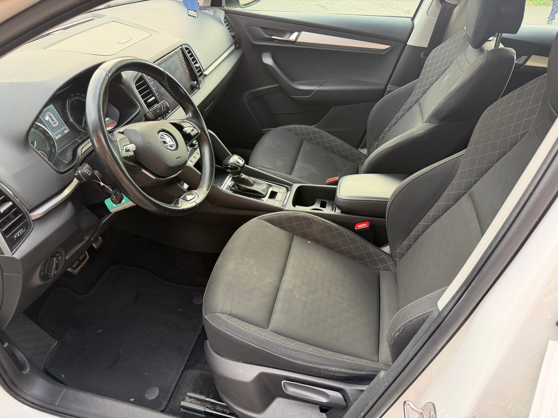 SKODA Karoq 2.0 TDI CR Ambition 4x4 DSG-image-6