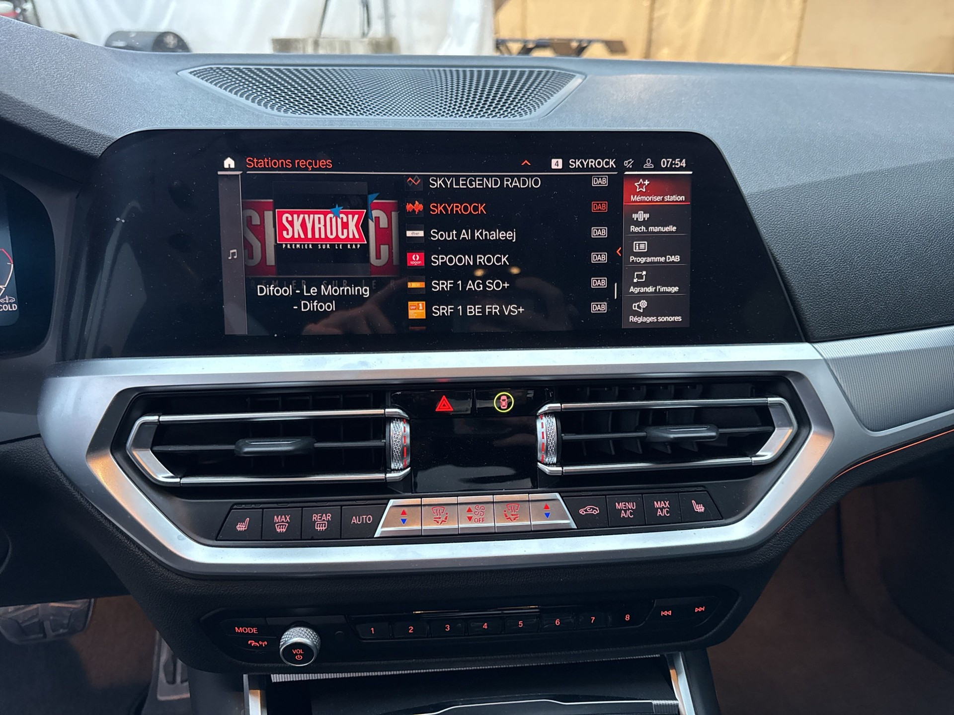 BMW 320d xDrive 48V Pure M Sport Steptronic-image-10