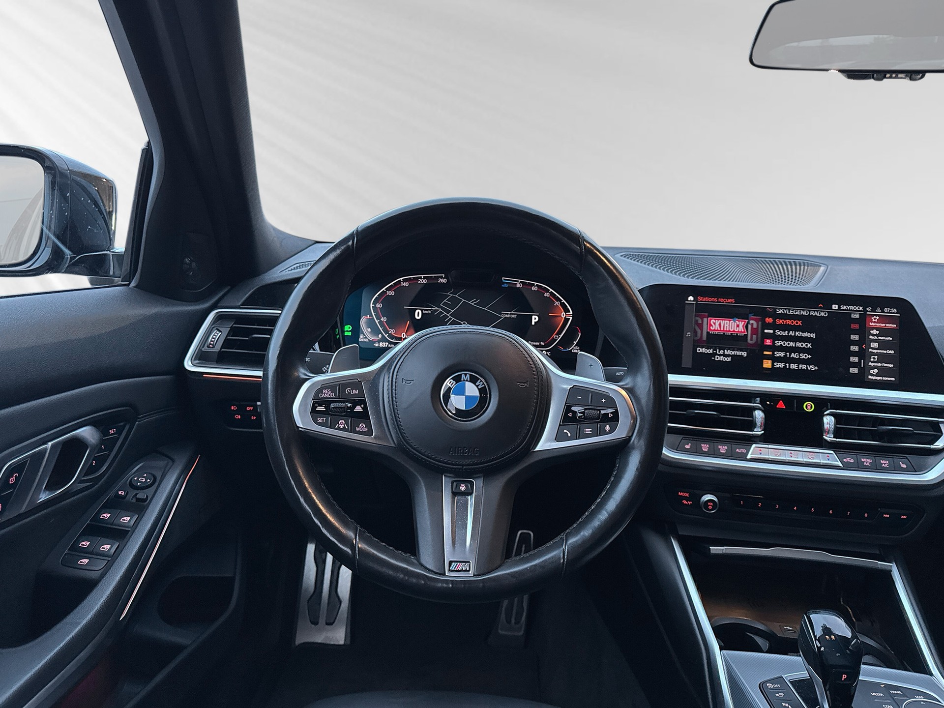 BMW 320d xDrive 48V Pure M Sport Steptronic-image-4