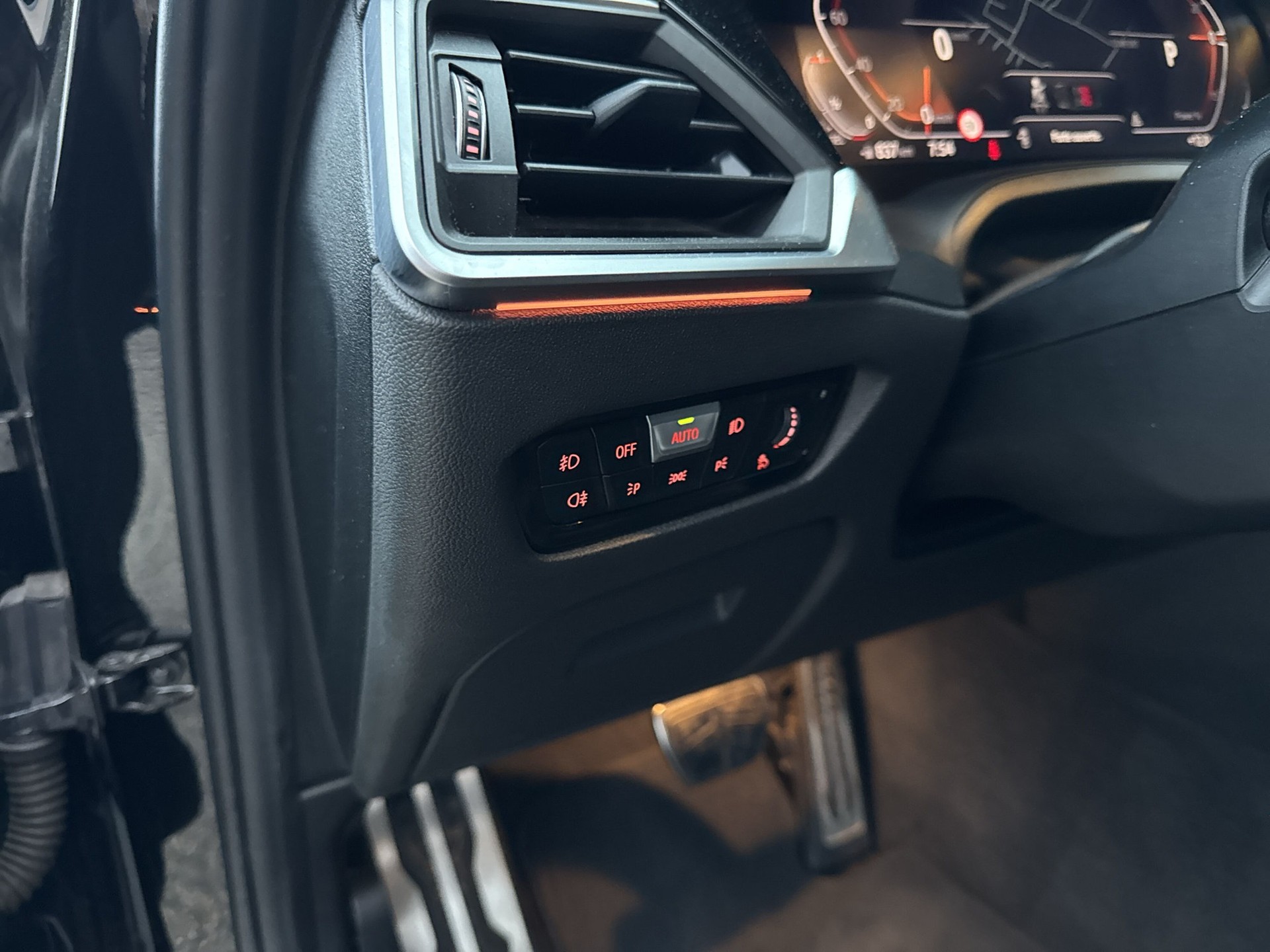 BMW 320d xDrive 48V Pure M Sport Steptronic-image-19