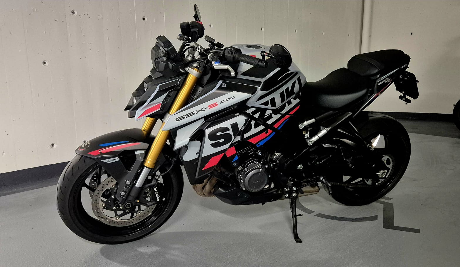 SUZUKI GSX-S 1000 EVO-image-6