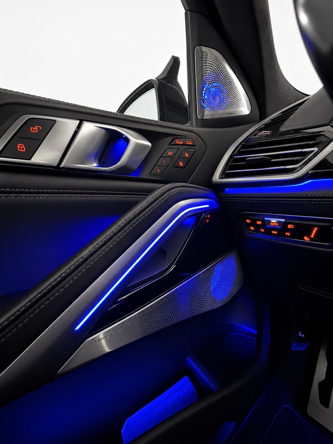 BMW X6 M50d-image-11
