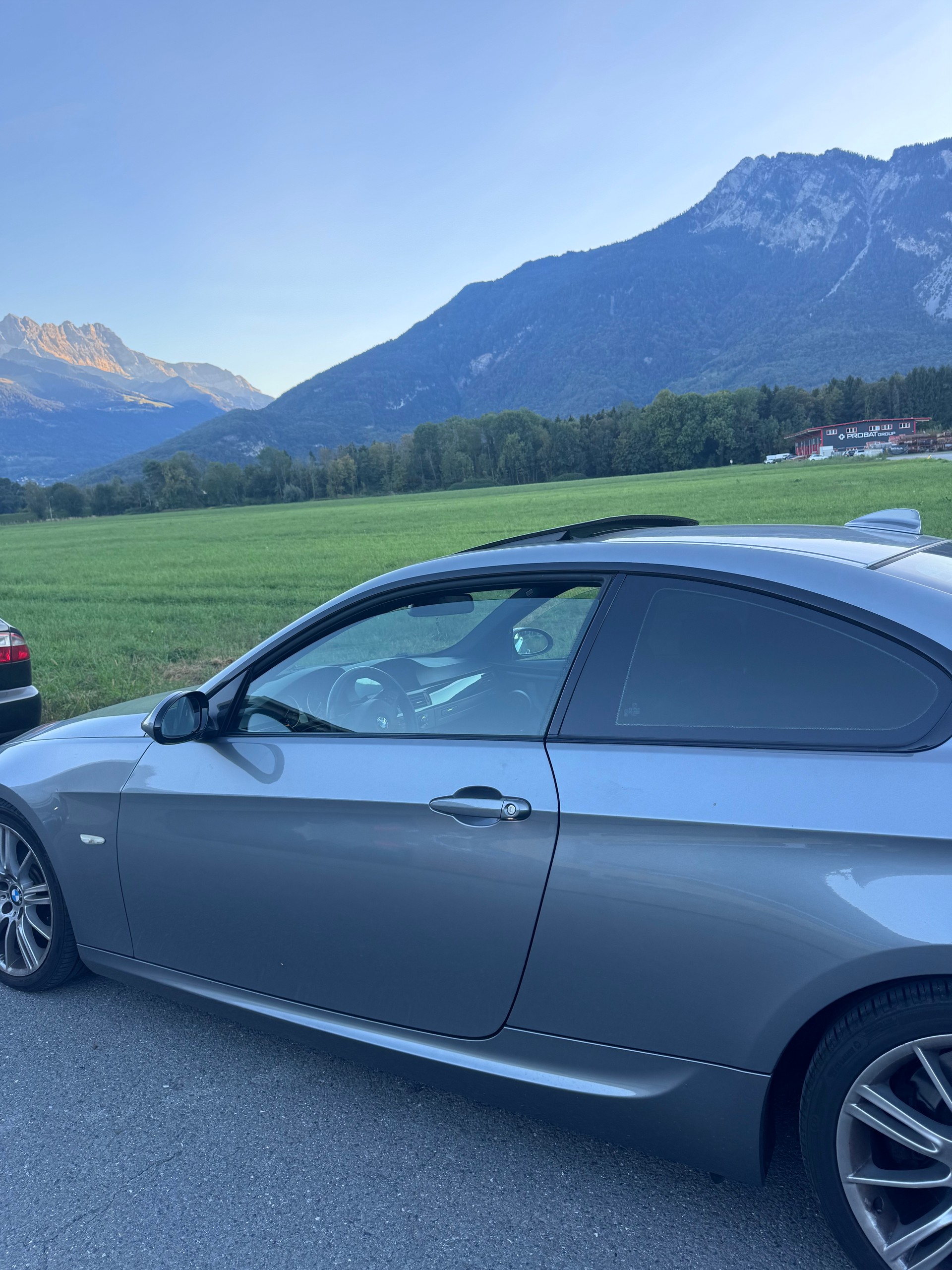 BMW 330d xDrive-image-1