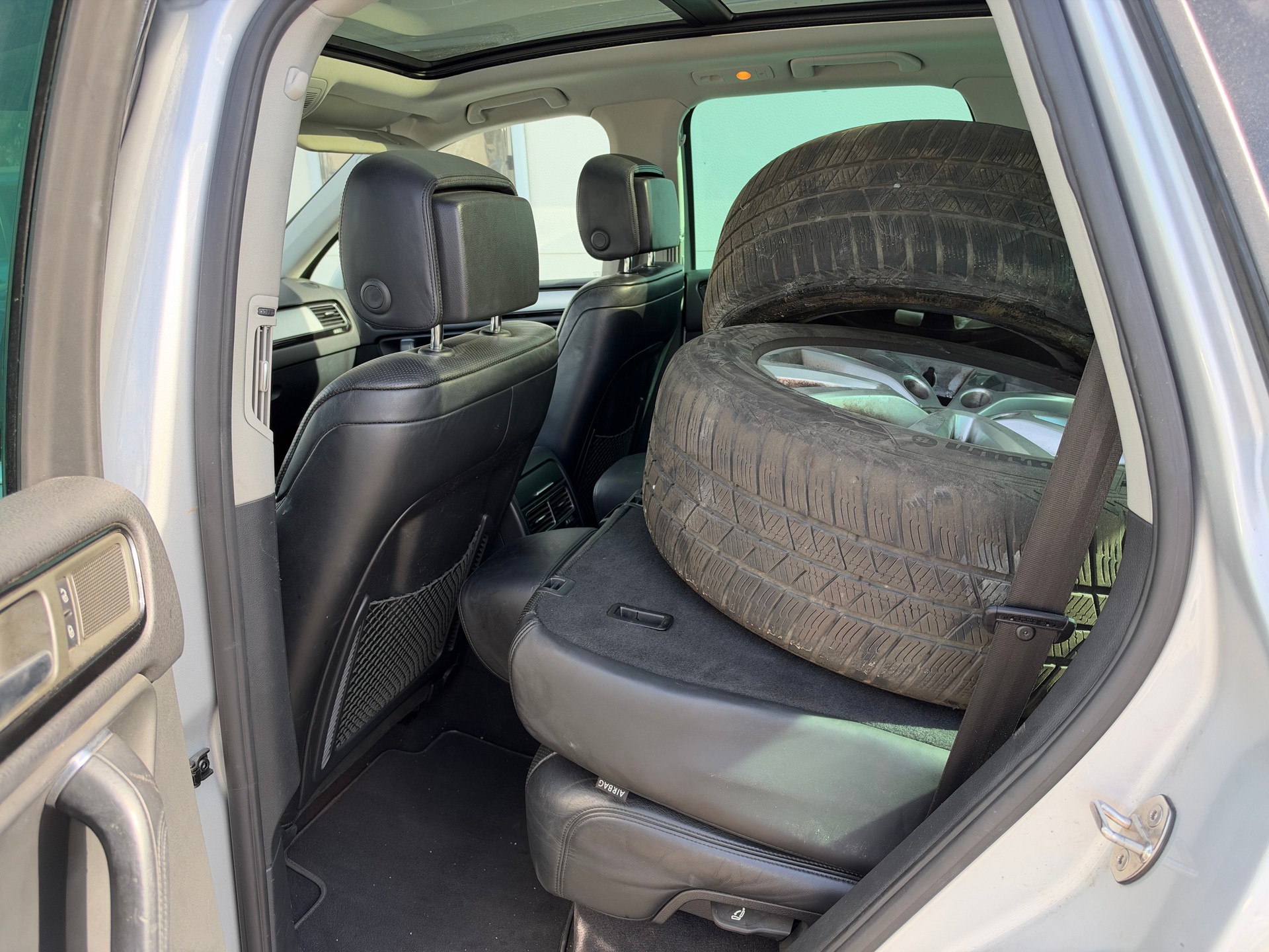 VW Touareg 3.0 TDI BlueMotion Technology Tiptronic-image-11