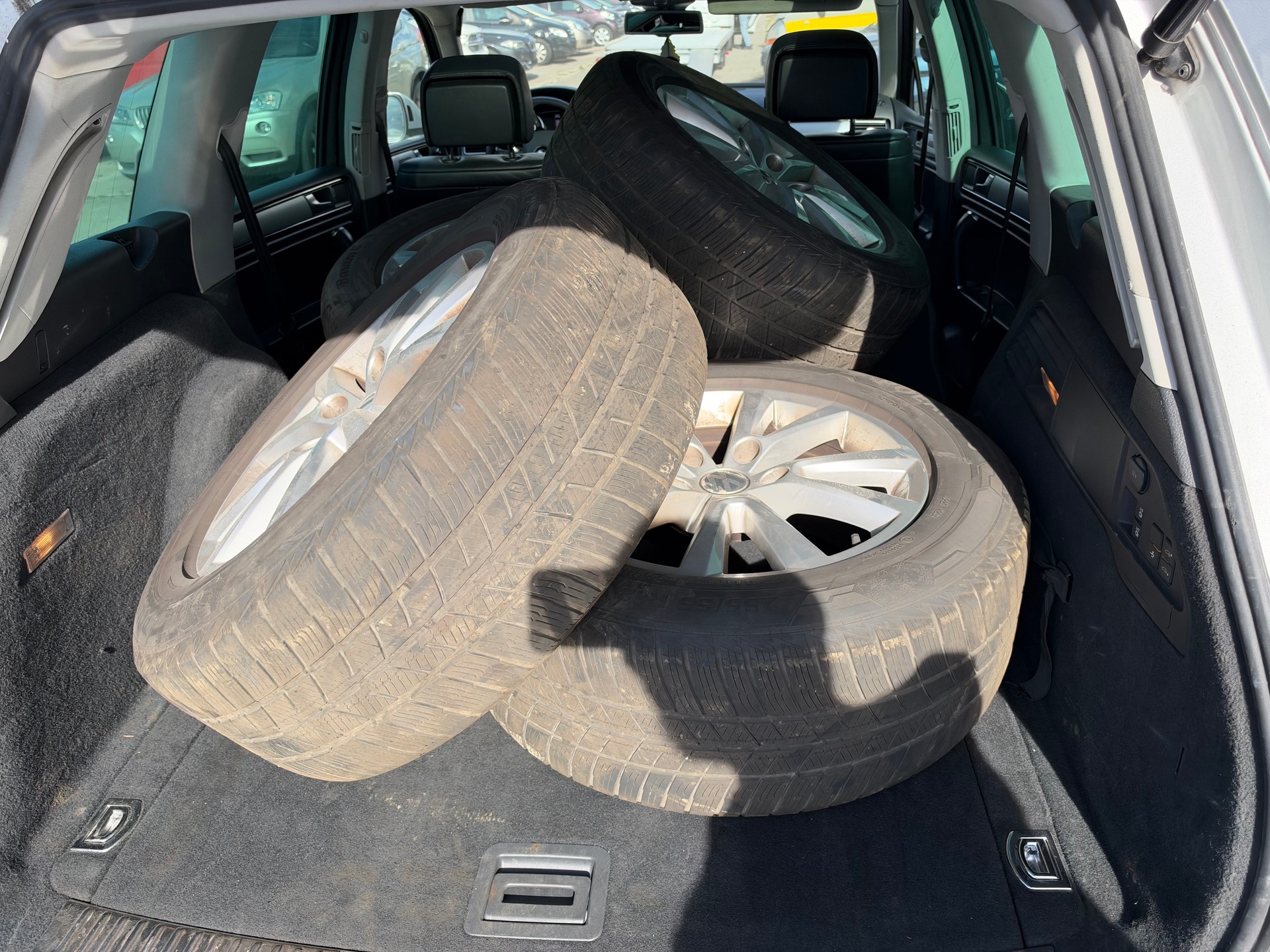 VW Touareg 3.0 TDI BlueMotion Technology Tiptronic-image-15