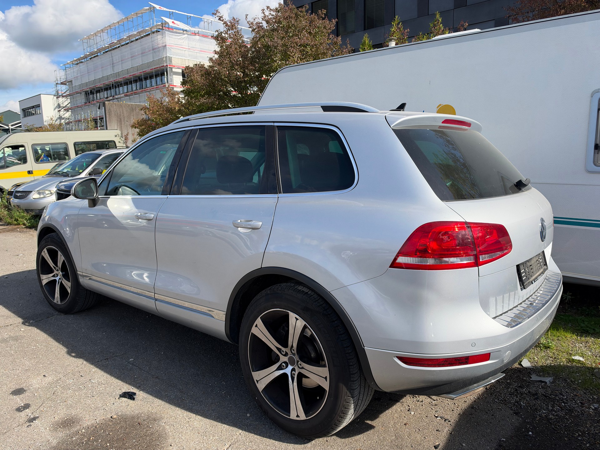 VW Touareg 3.0 TDI BlueMotion Technology Tiptronic-image-2