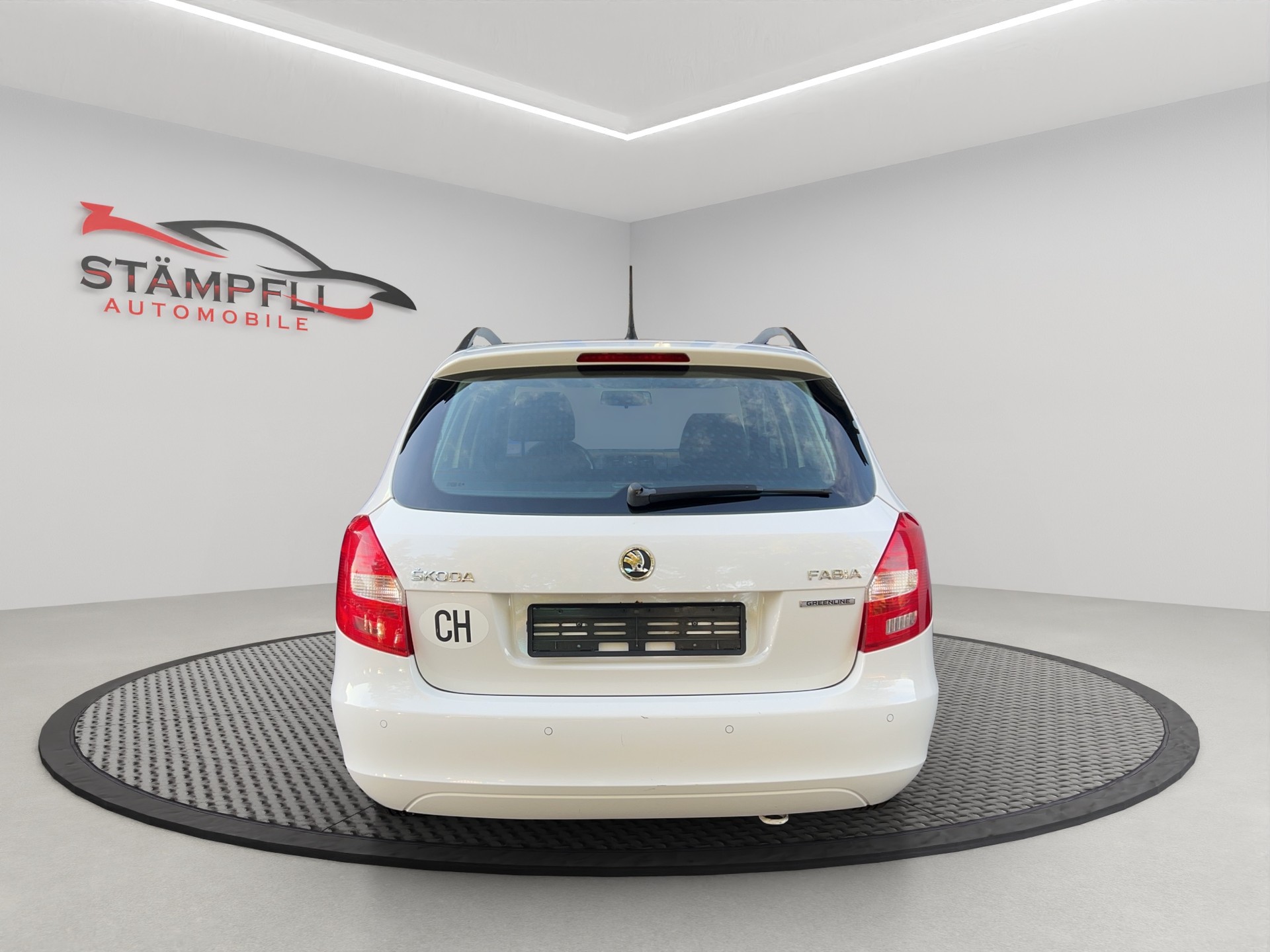 SKODA Fabia 1.2 TDI Greenline-image-3