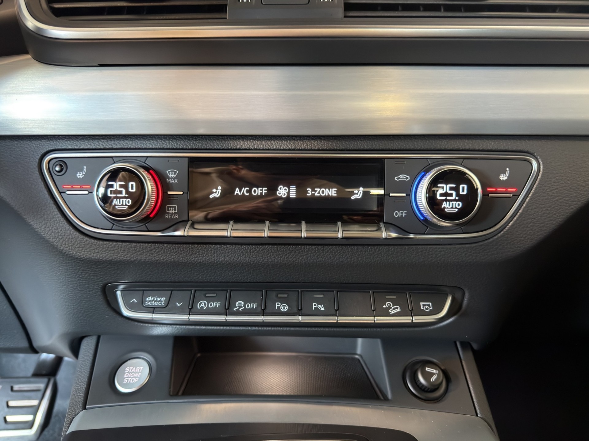AUDI Q5 2.0 TDI Sline quattro S-tronic-image-10
