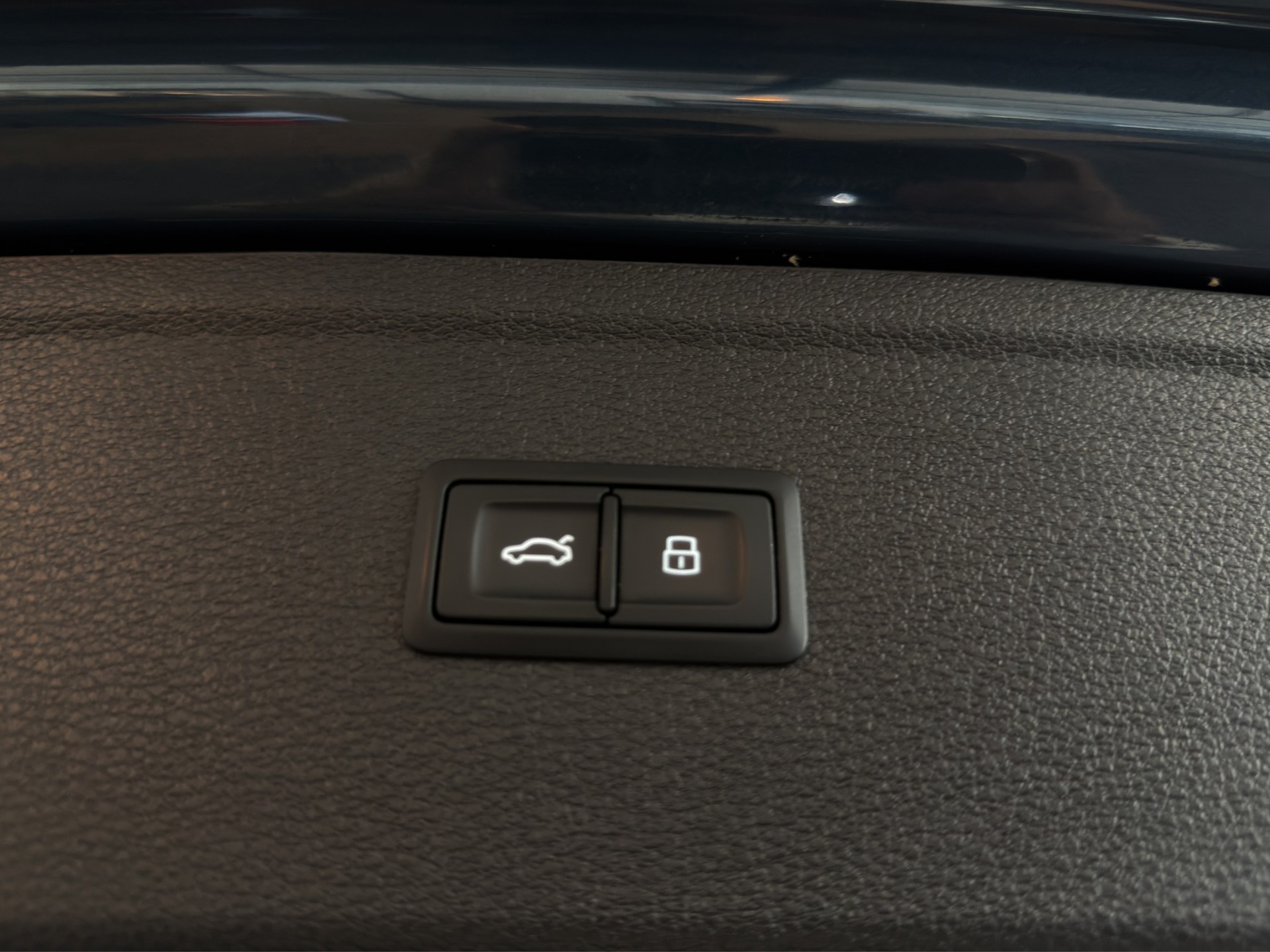 AUDI Q5 2.0 TDI Sline quattro S-tronic-image-22