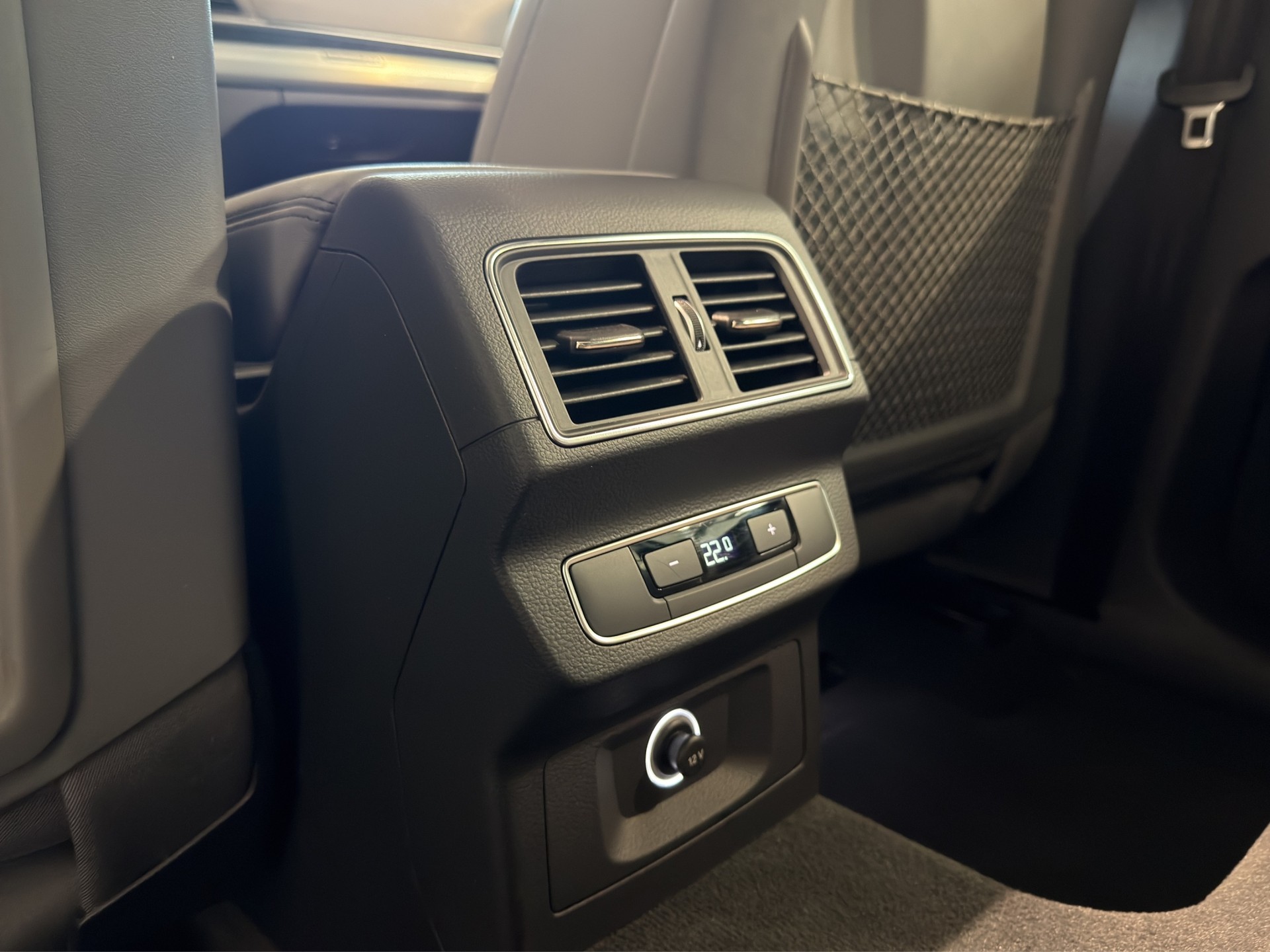 AUDI Q5 2.0 TDI Sline quattro S-tronic-image-21