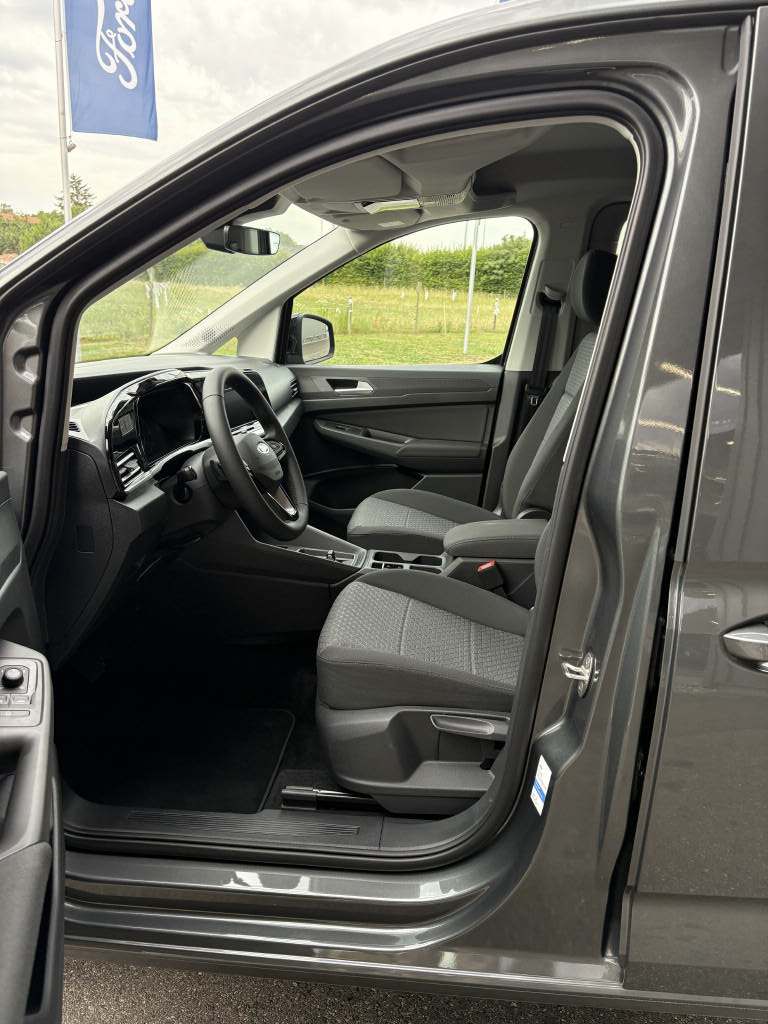 FORD TOURNEO Connect 2.0 EcoBlue 122 Titanium-image-7