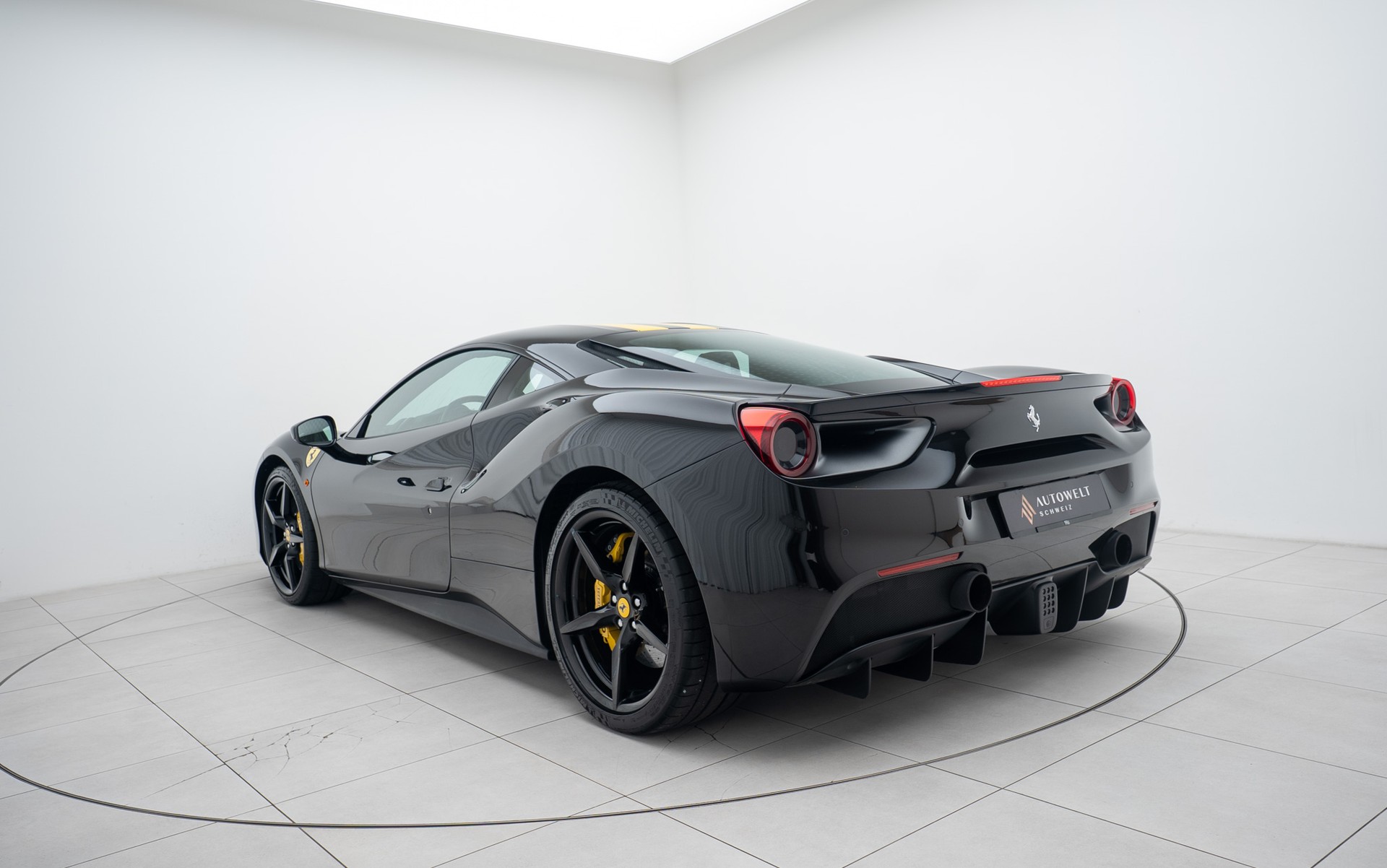 FERRARI 488 GTB 3.9 V8-image-2