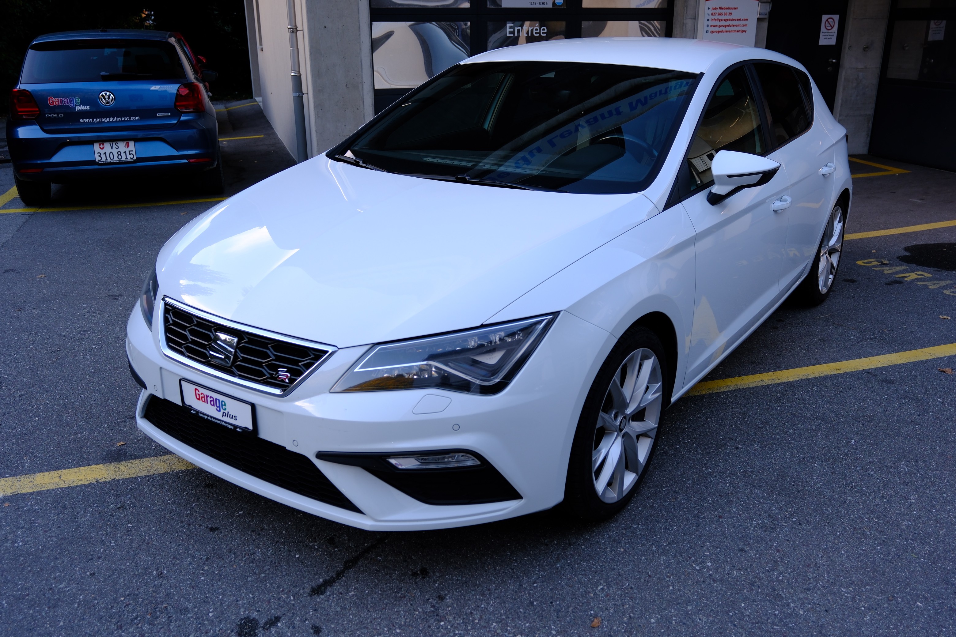 Car photo