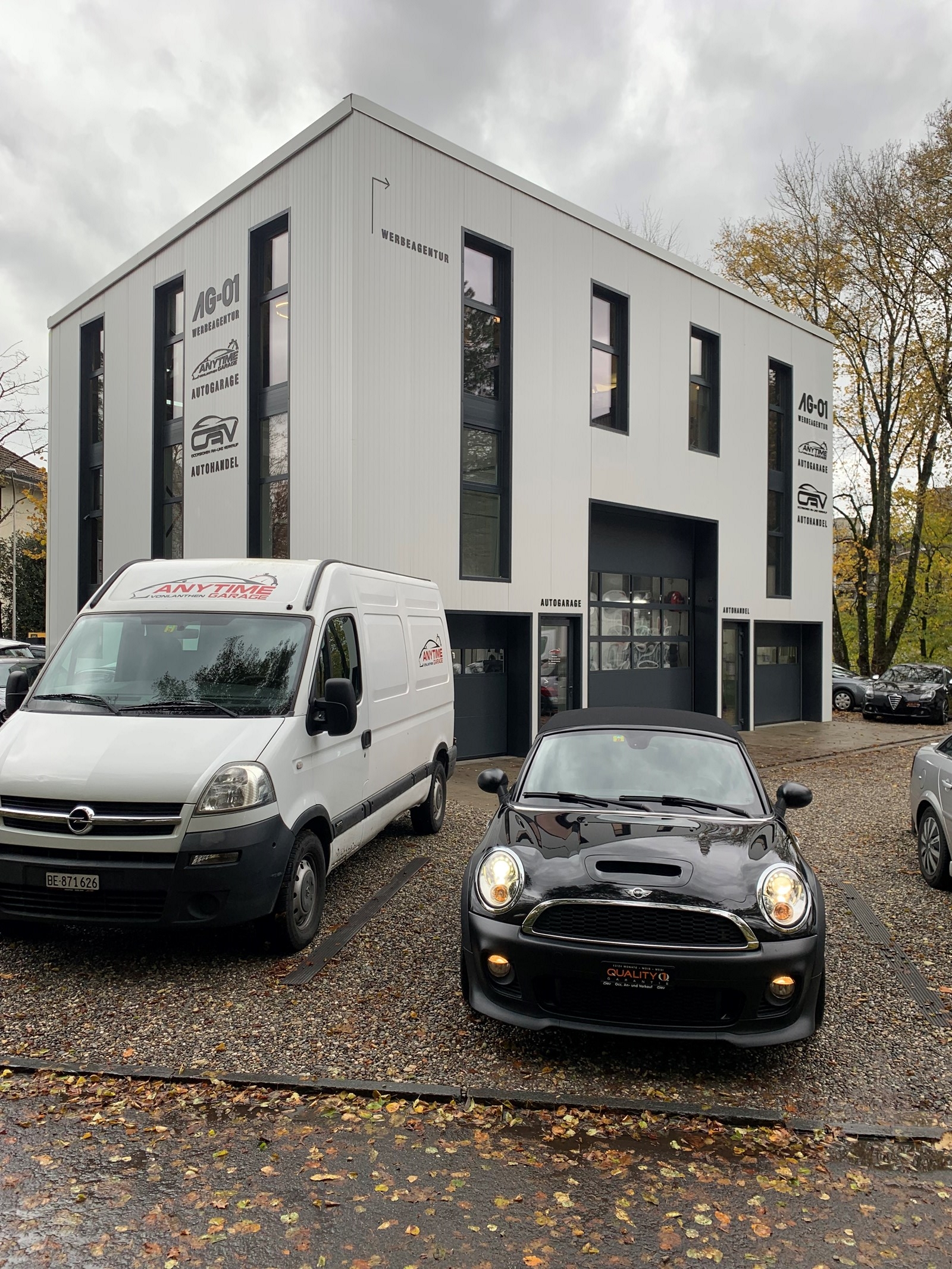 MINI Cooper John Cooper Works Roadster-image-1