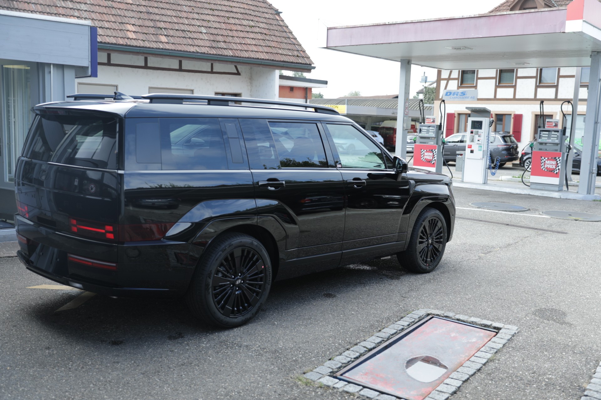 HYUNDAI Santa FE 1.6 T-GDi HEV Calligraphy-image-2