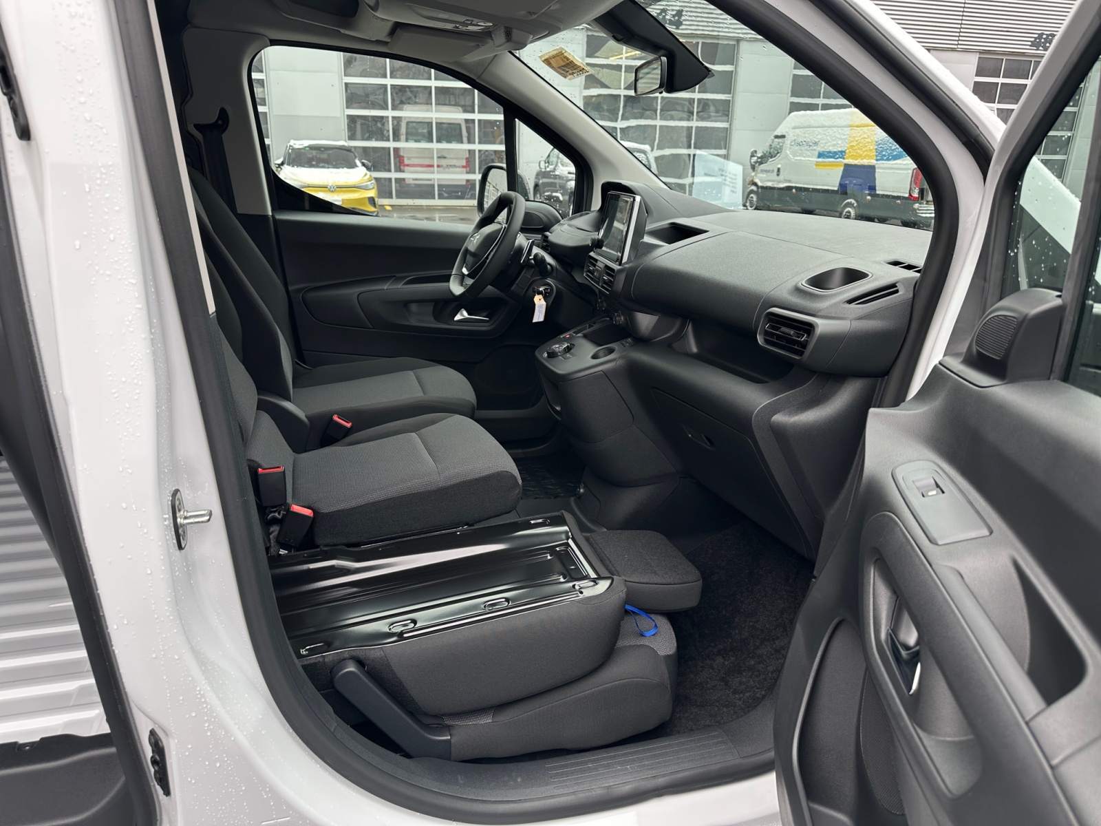 PEUGEOT Partner 1.5 Blue HDi s/s Premium 1000kg EAT8-image-10