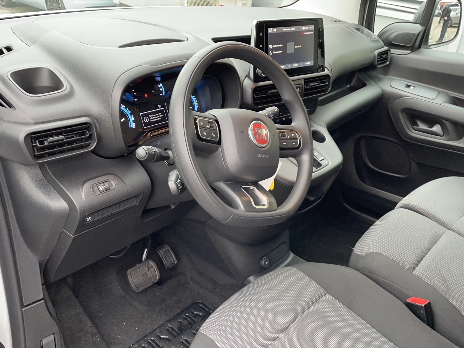 FIAT Doblo Elektro Kaw. L1 50 kWh SX Plus-image-11