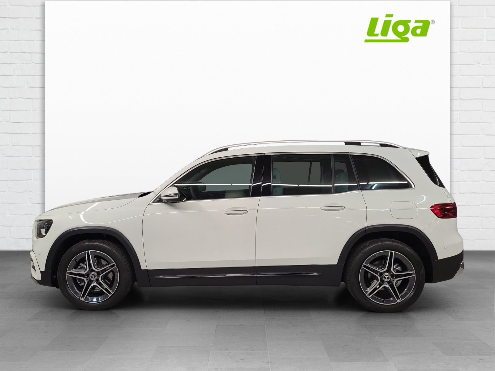 MERCEDES-BENZ GLB 200-image-0
