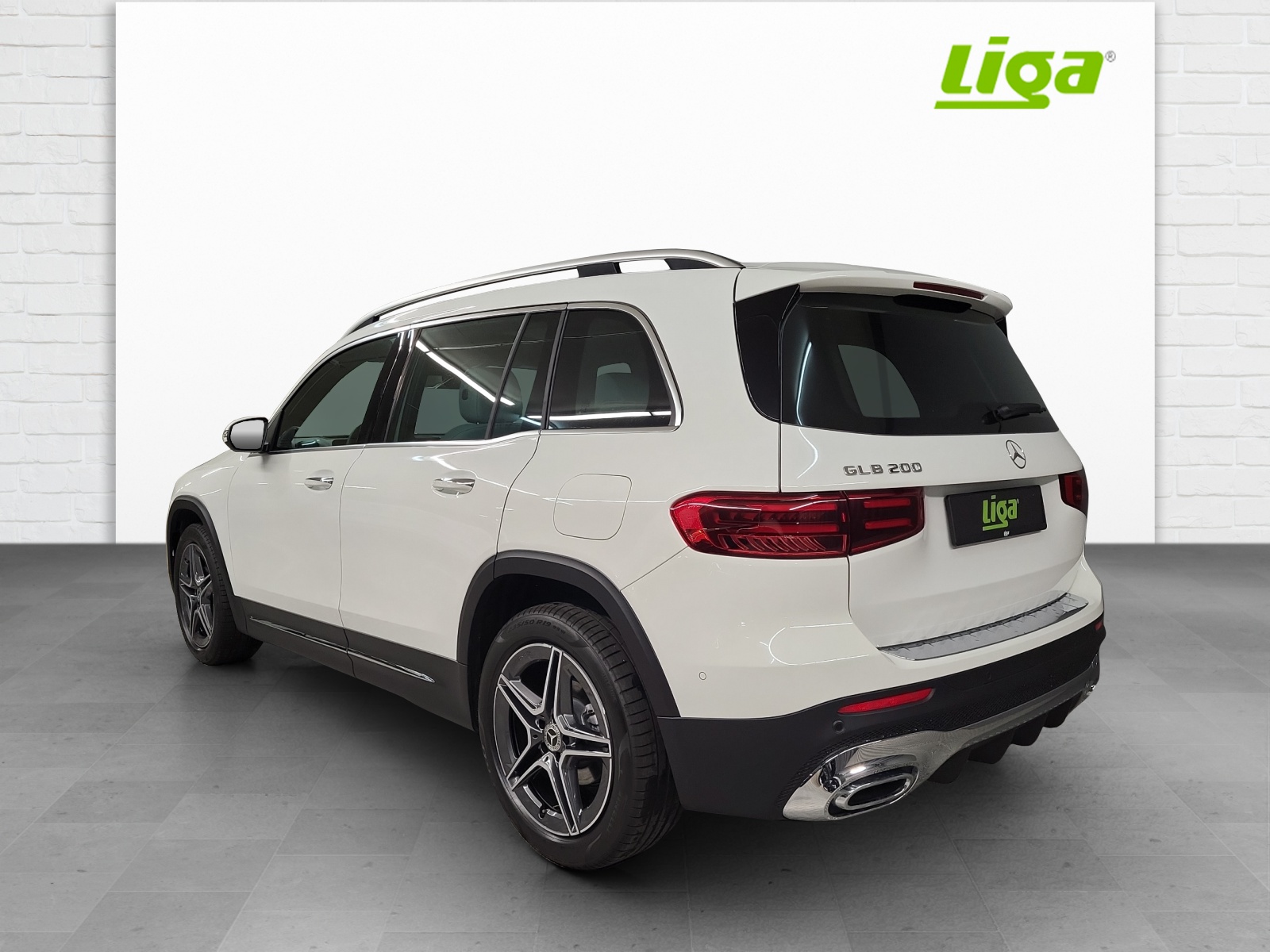 MERCEDES-BENZ GLB 200-image-3
