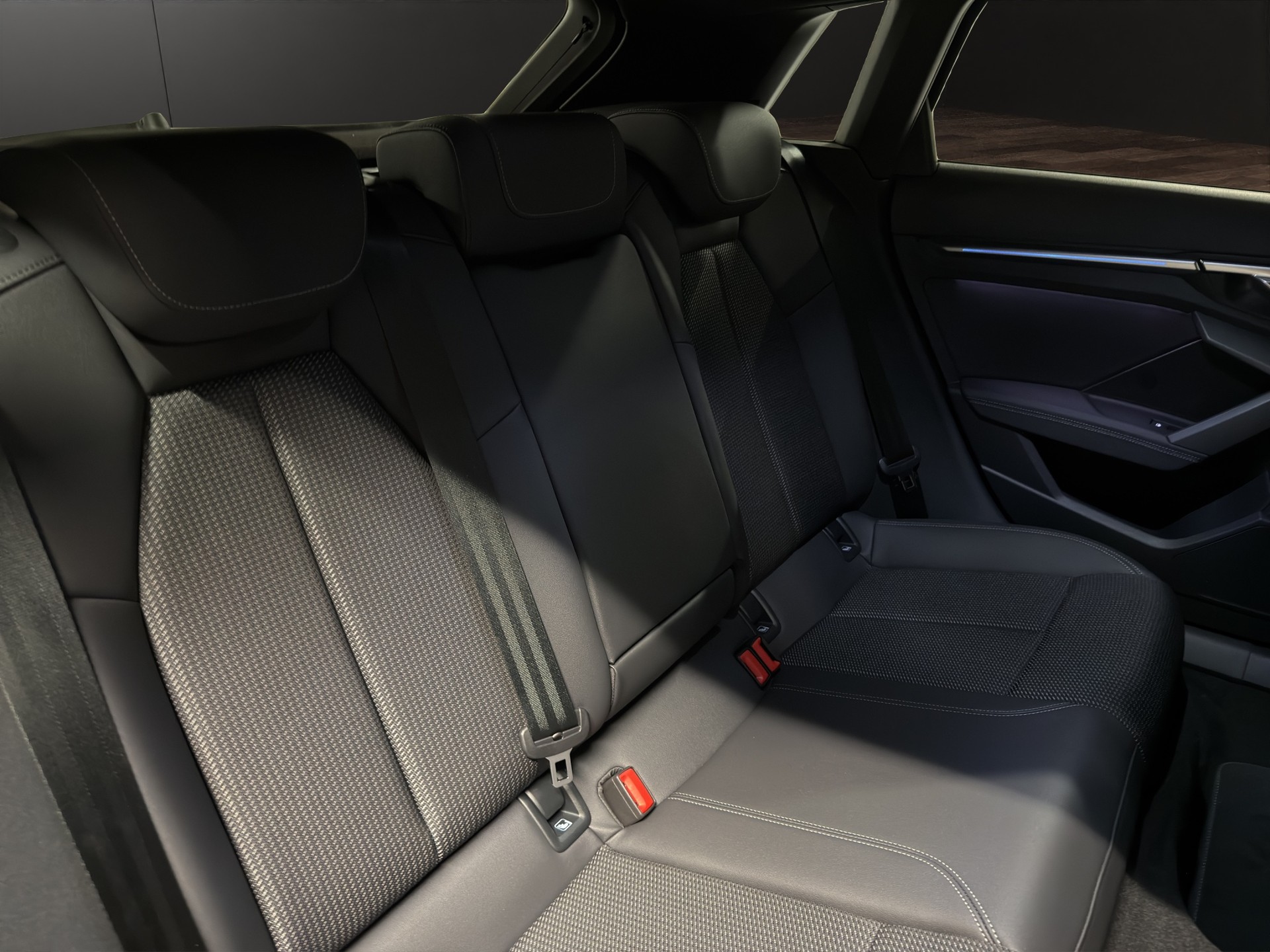 AUDI A3 Allstreet 40 TFSI e Attraction S-tronic-image-5