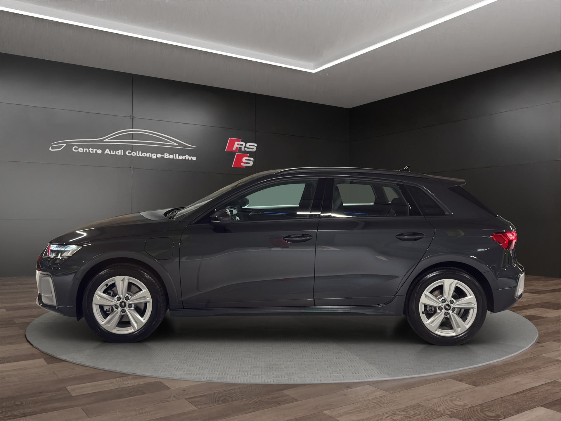 AUDI A3 Allstreet 40 TFSI e Attraction S-tronic-image-2