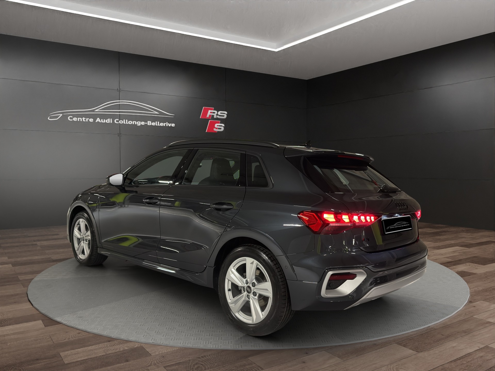 AUDI A3 Allstreet 40 TFSI e Attraction S-tronic-image-12