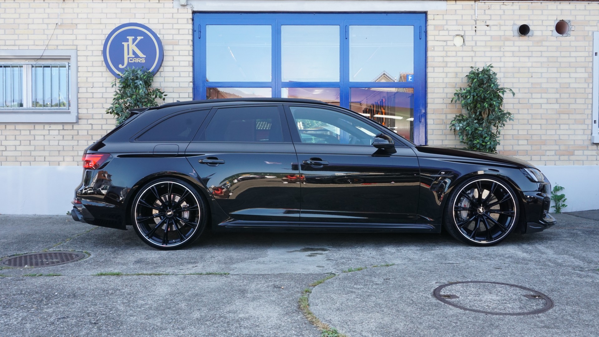 AUDI RS4 ABT RS4+ 1 of 50-image-5