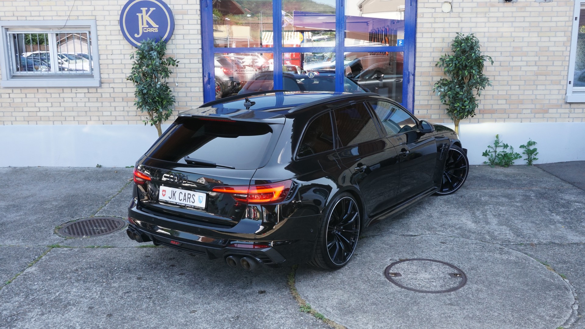 AUDI RS4 ABT RS4+ 1 of 50-image-8