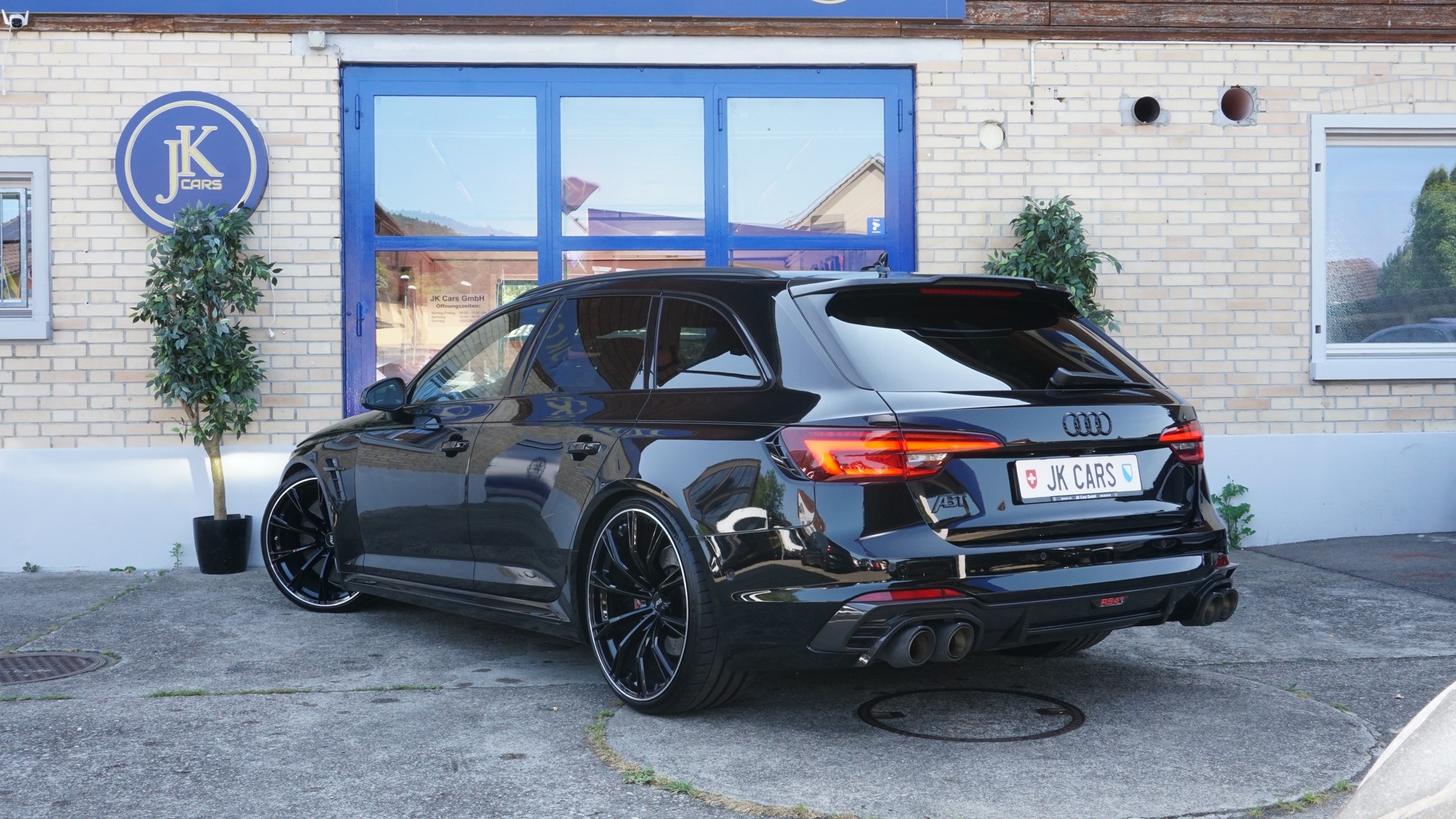 AUDI RS4 ABT RS4+ 1 of 50-image-7