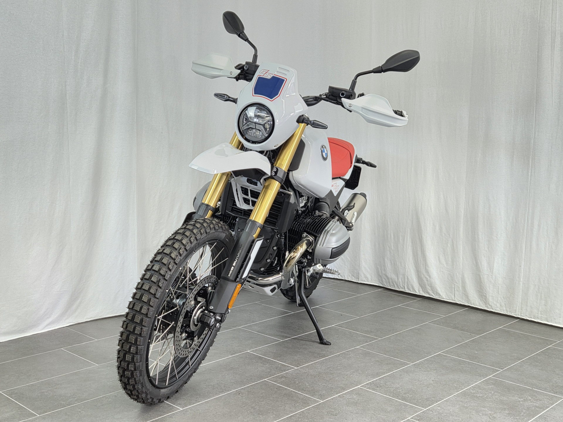 BMW R 12 G/S Boxer Bonus CHF 1'500 für Verträge bis 30.09.26-showroom-element-2