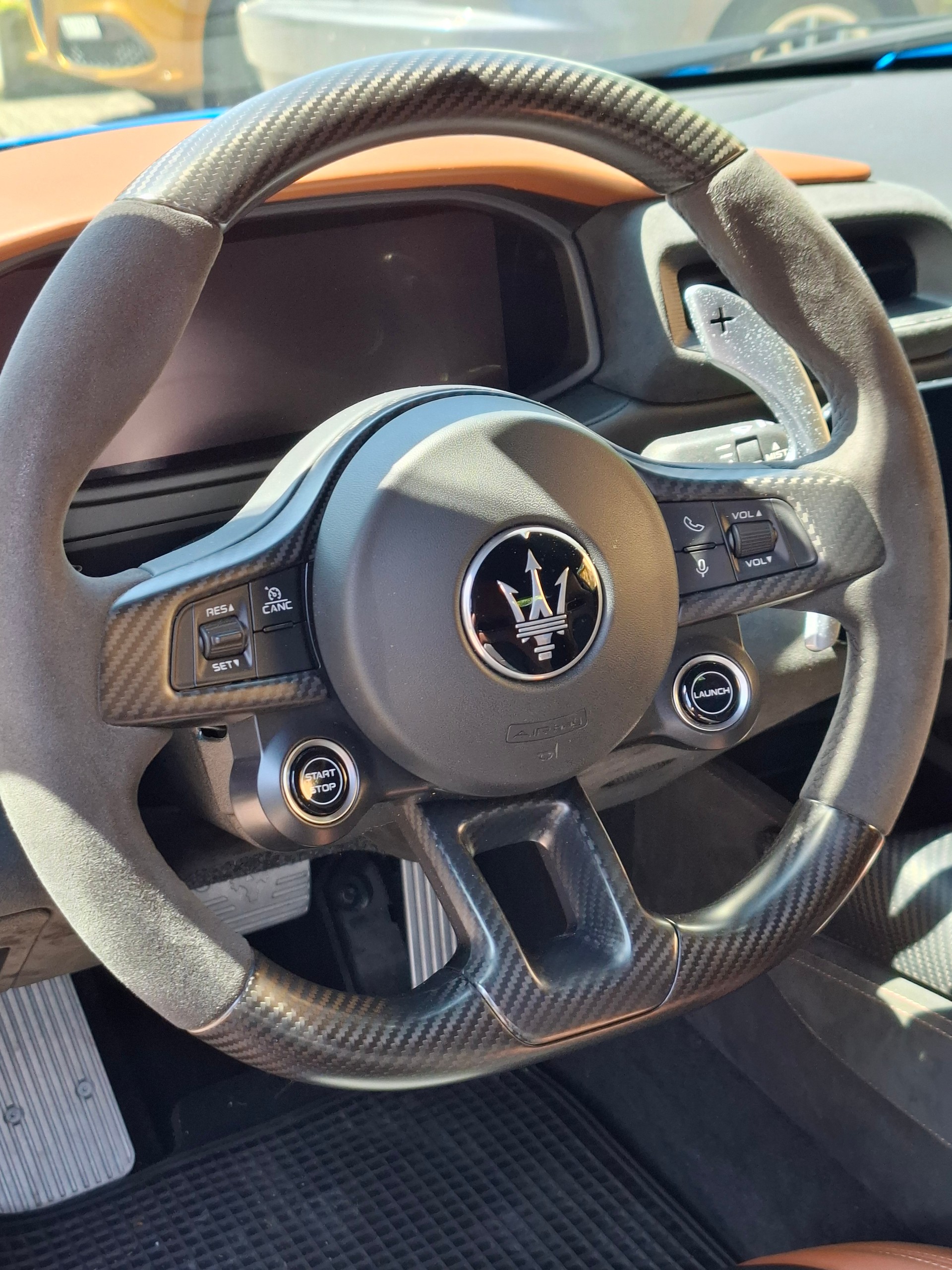 MASERATI MC 20-image-13