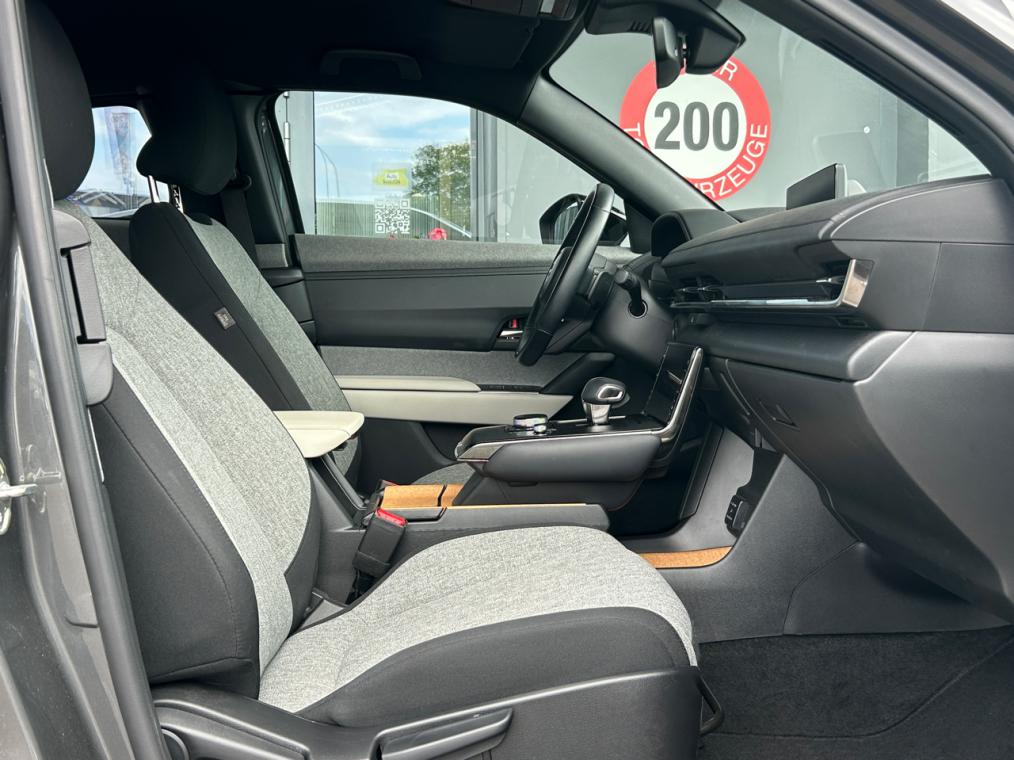 MAZDA MX-30 e-Skyactiv Exclusive Line-image-9