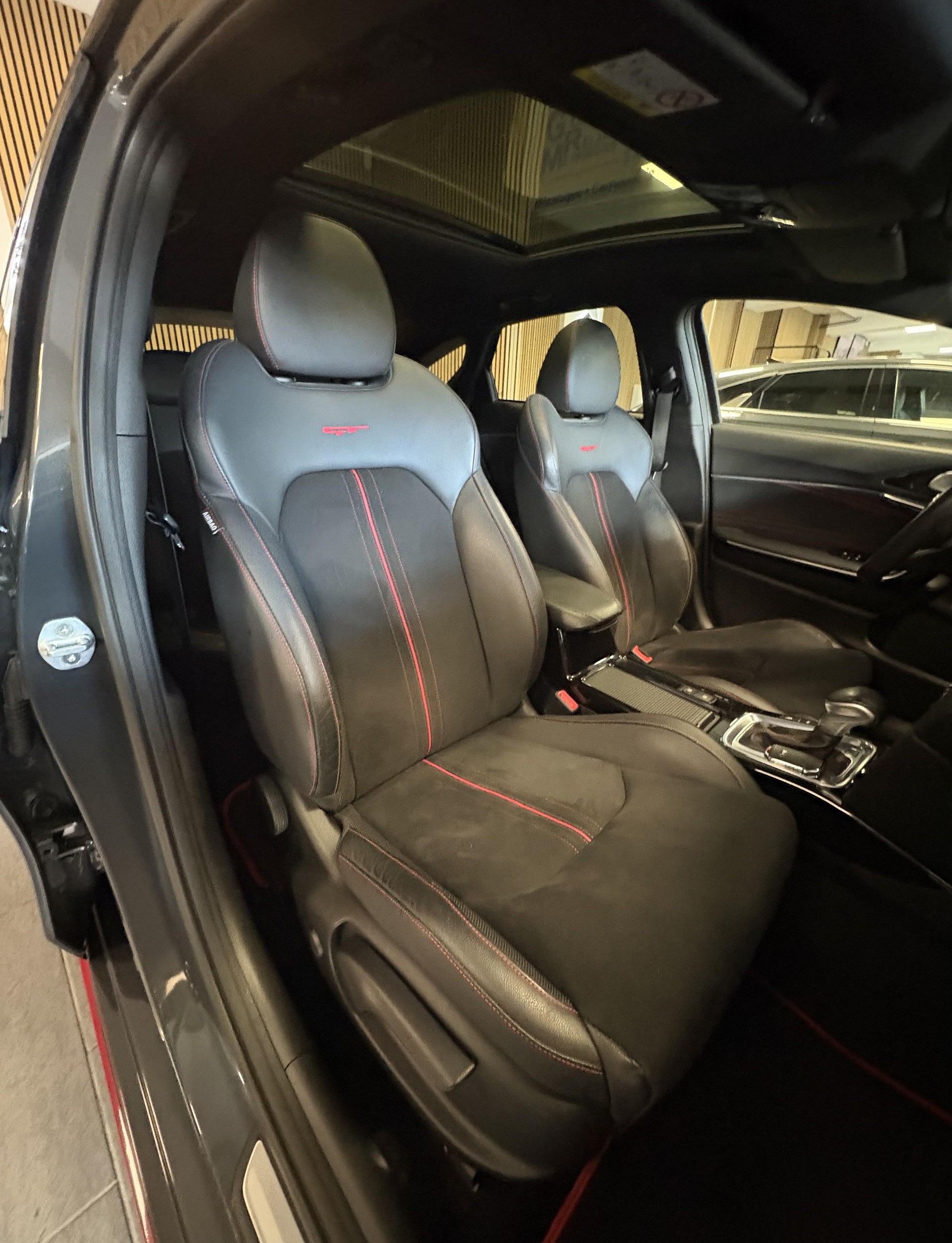 KIA ProCeed 1.6 T-GDi GT-image-15