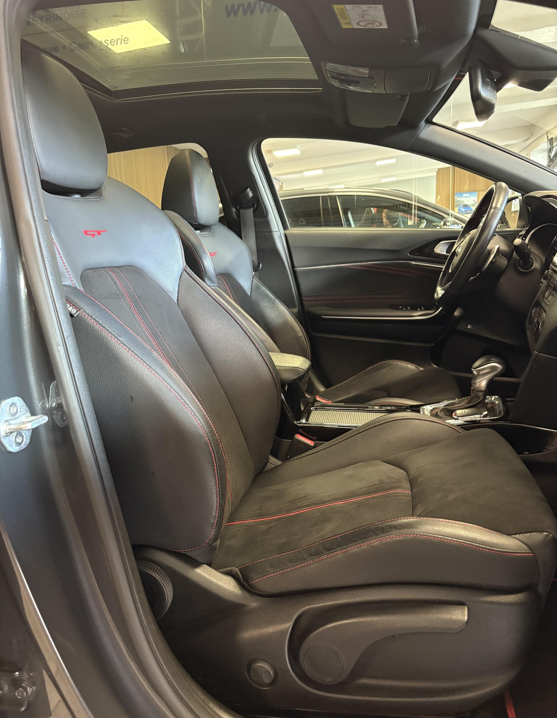 KIA ProCeed 1.6 T-GDi GT-image-16