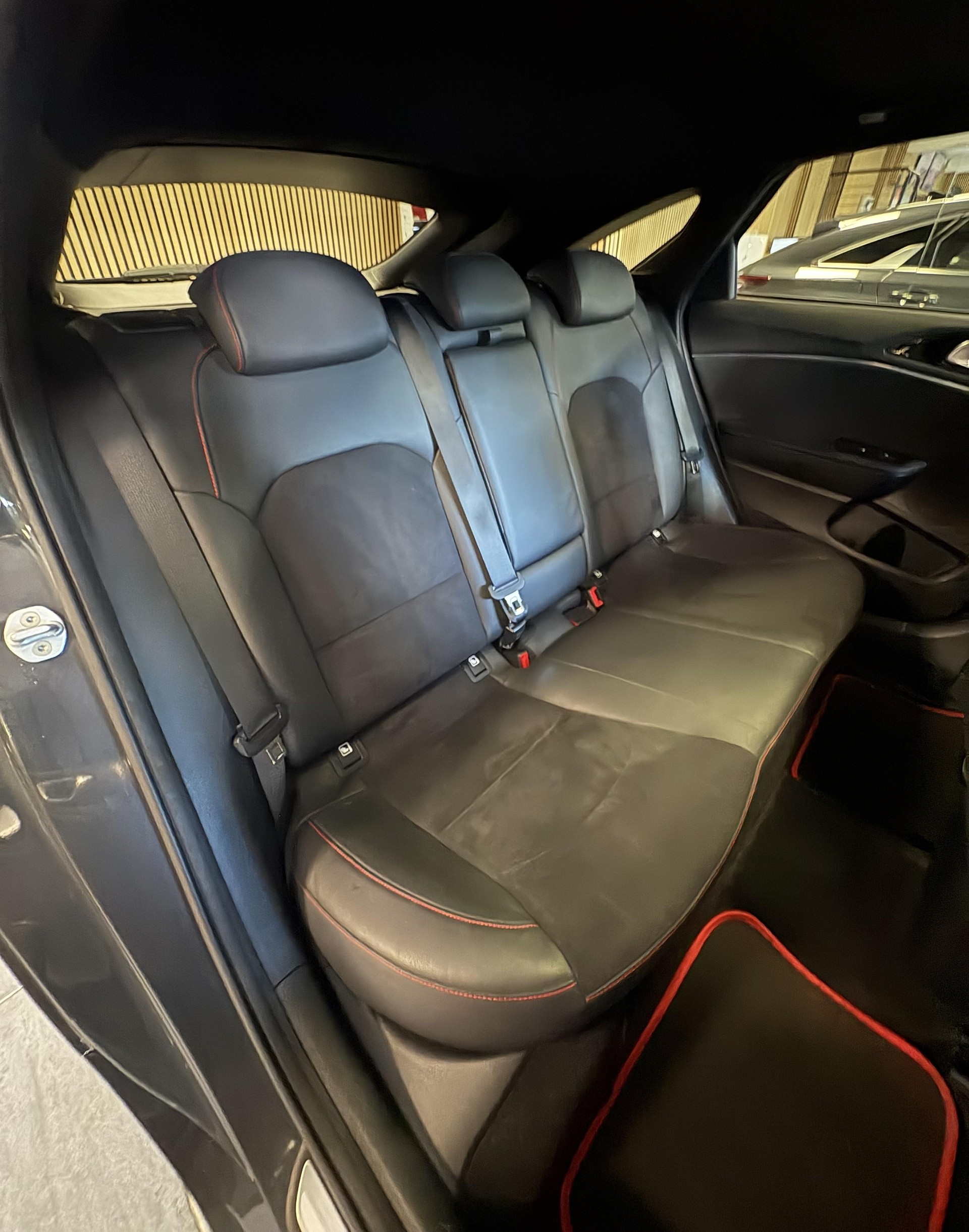 KIA ProCeed 1.6 T-GDi GT-image-17