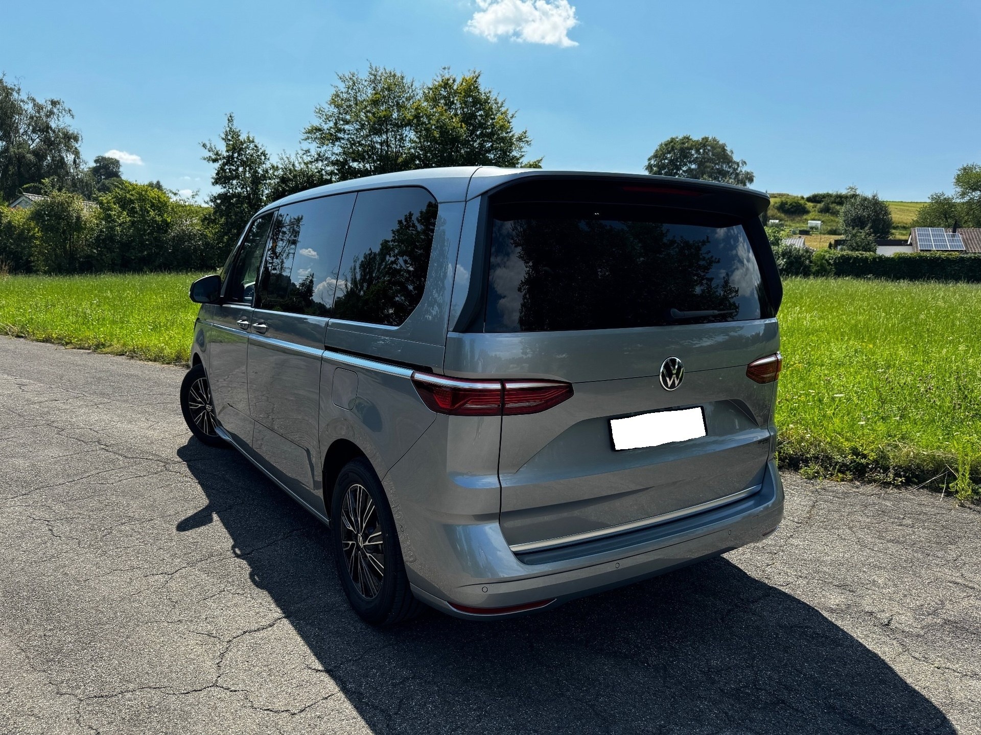 VW Multivan 2.0 TDI Style Liberty DSG-image-2
