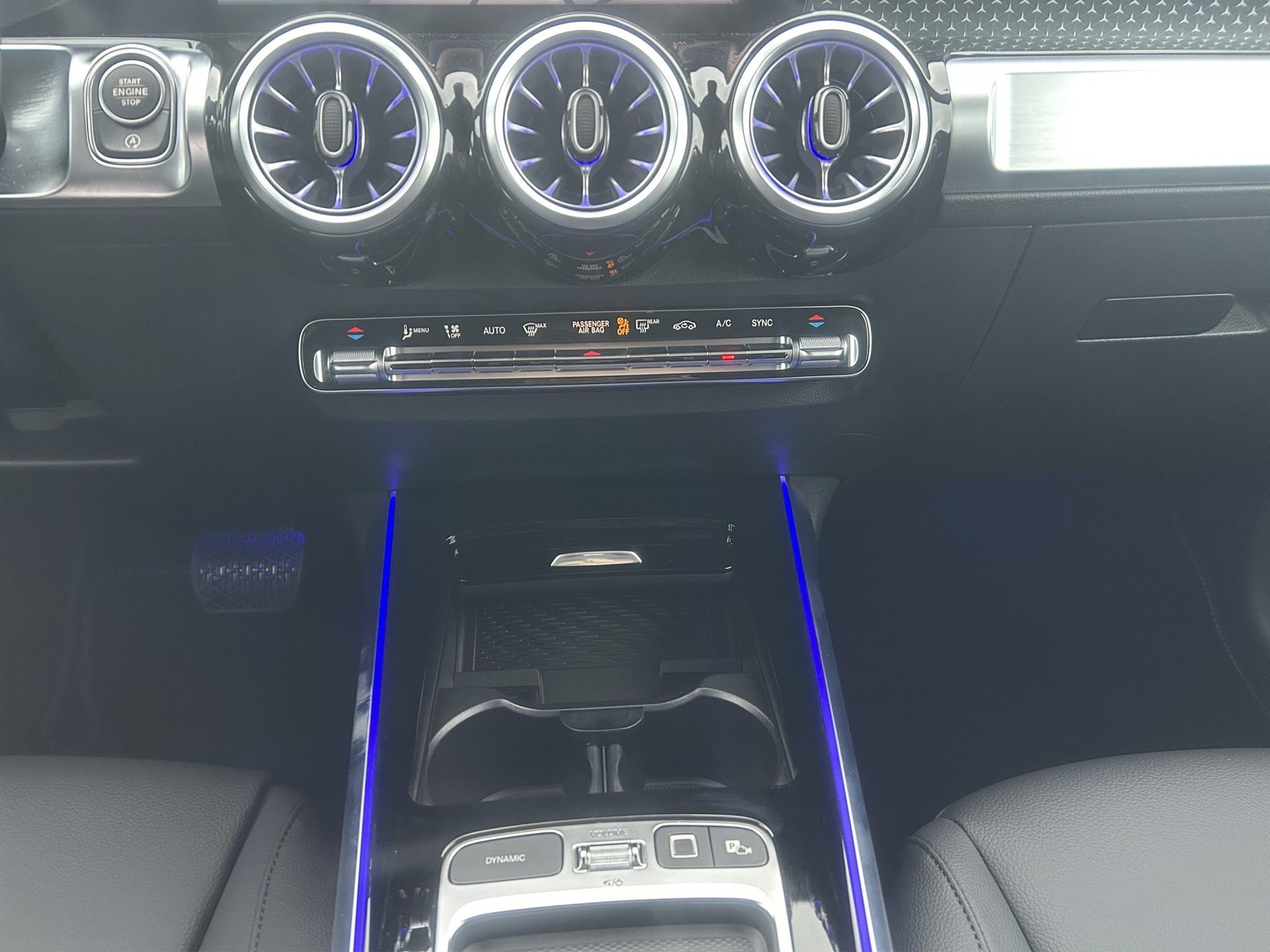 MERCEDES-BENZ GLB 250 Progressive 4matic-image-14