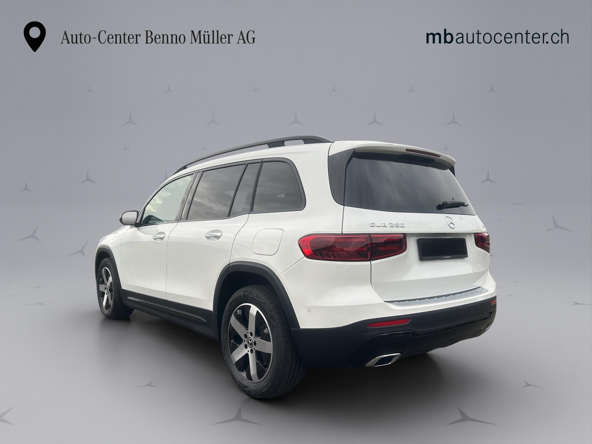 MERCEDES-BENZ GLB 250 Progressive 4matic-image-2
