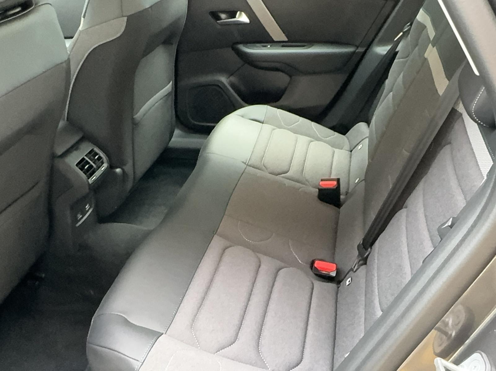 CITROEN e-C4 Swiss Edition-image-13