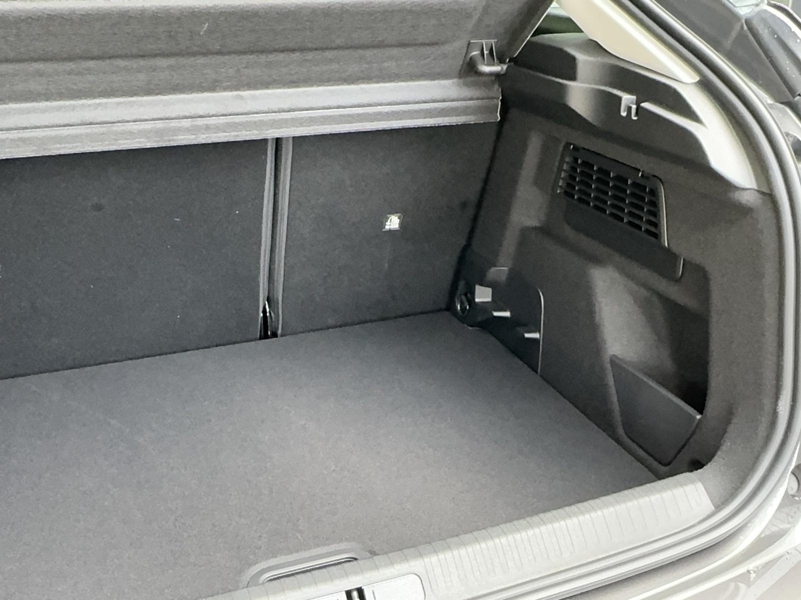 CITROEN e-C4 Swiss Edition-image-15