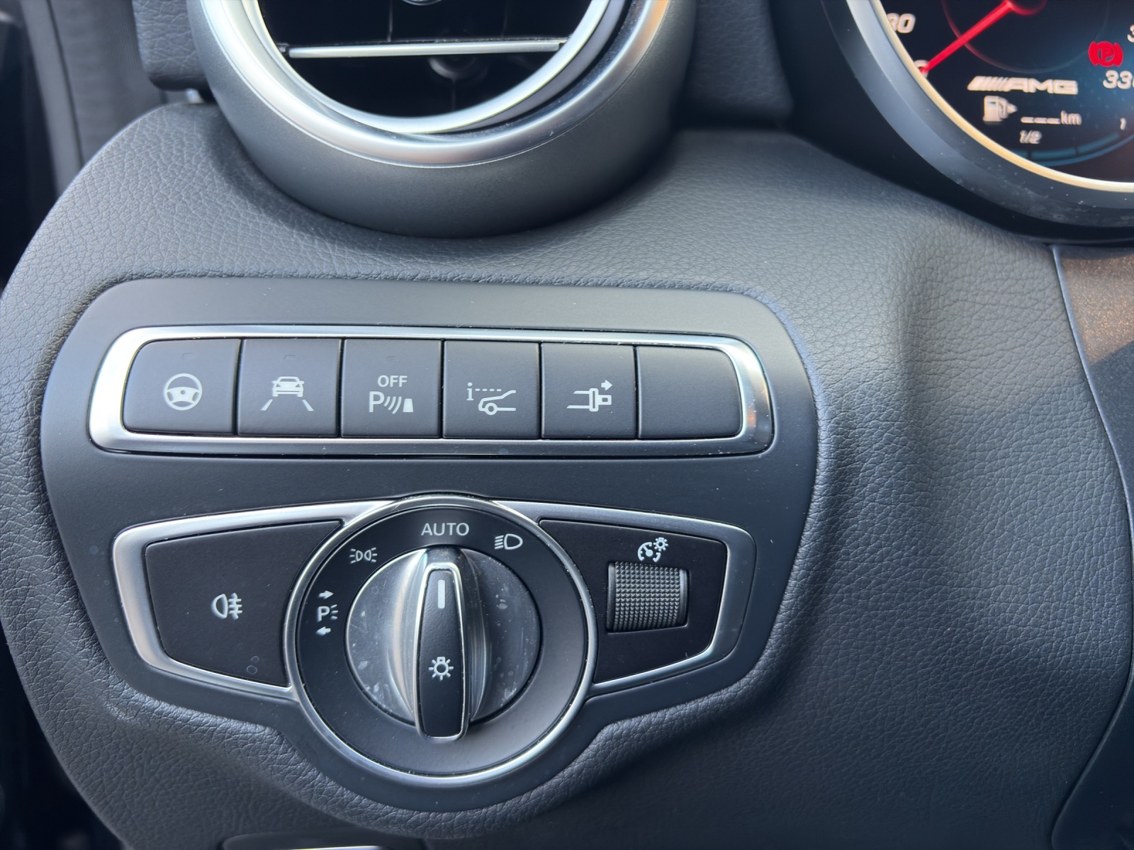 MERCEDES-BENZ C 63 S AMG 9G-tronic-image-17